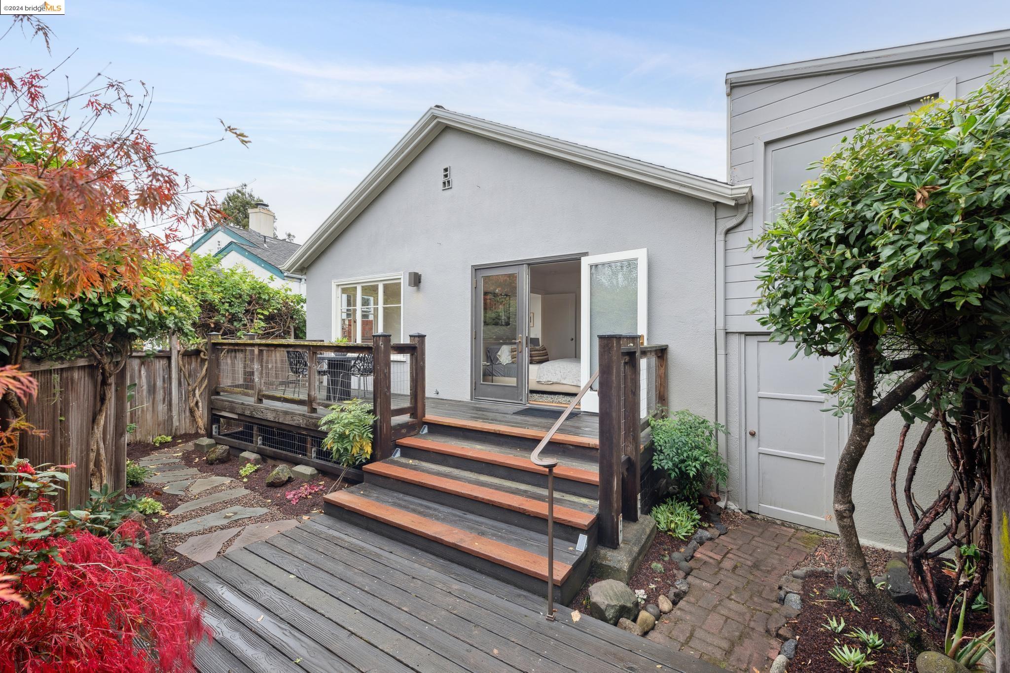 1420 Edith St