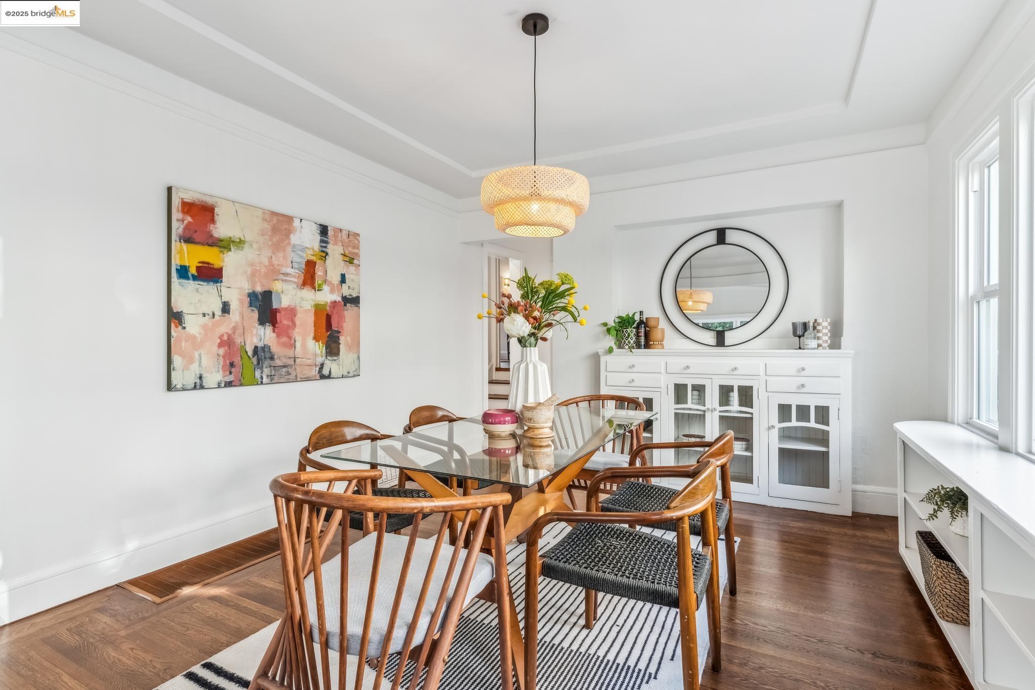 2745 Grande Vista Ave