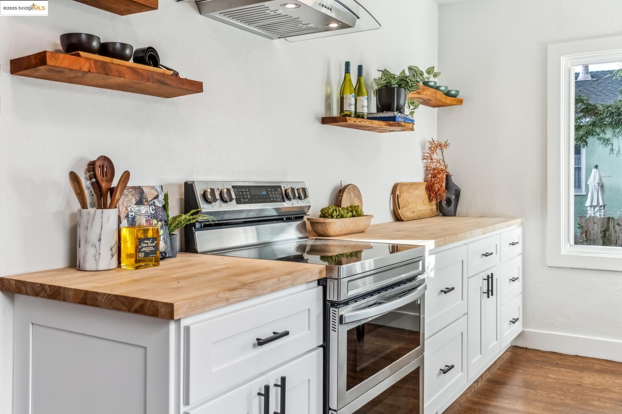 2745 Grande Vista Ave