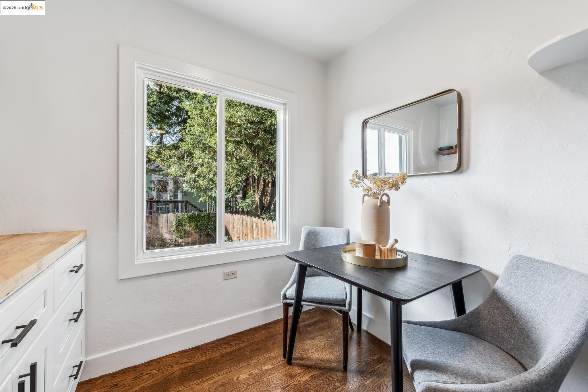 2745 Grande Vista Ave