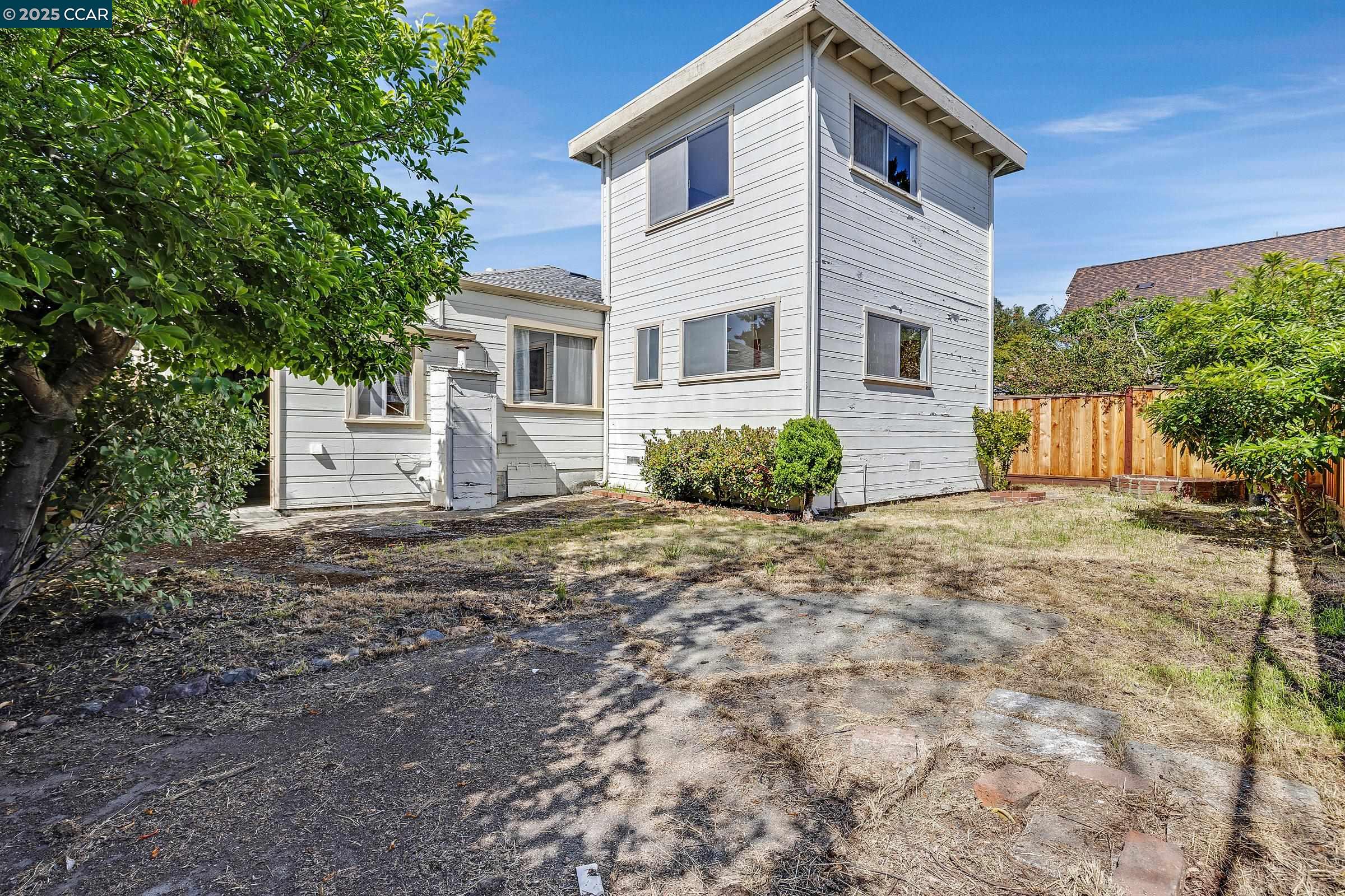1416 Acroft Ct
