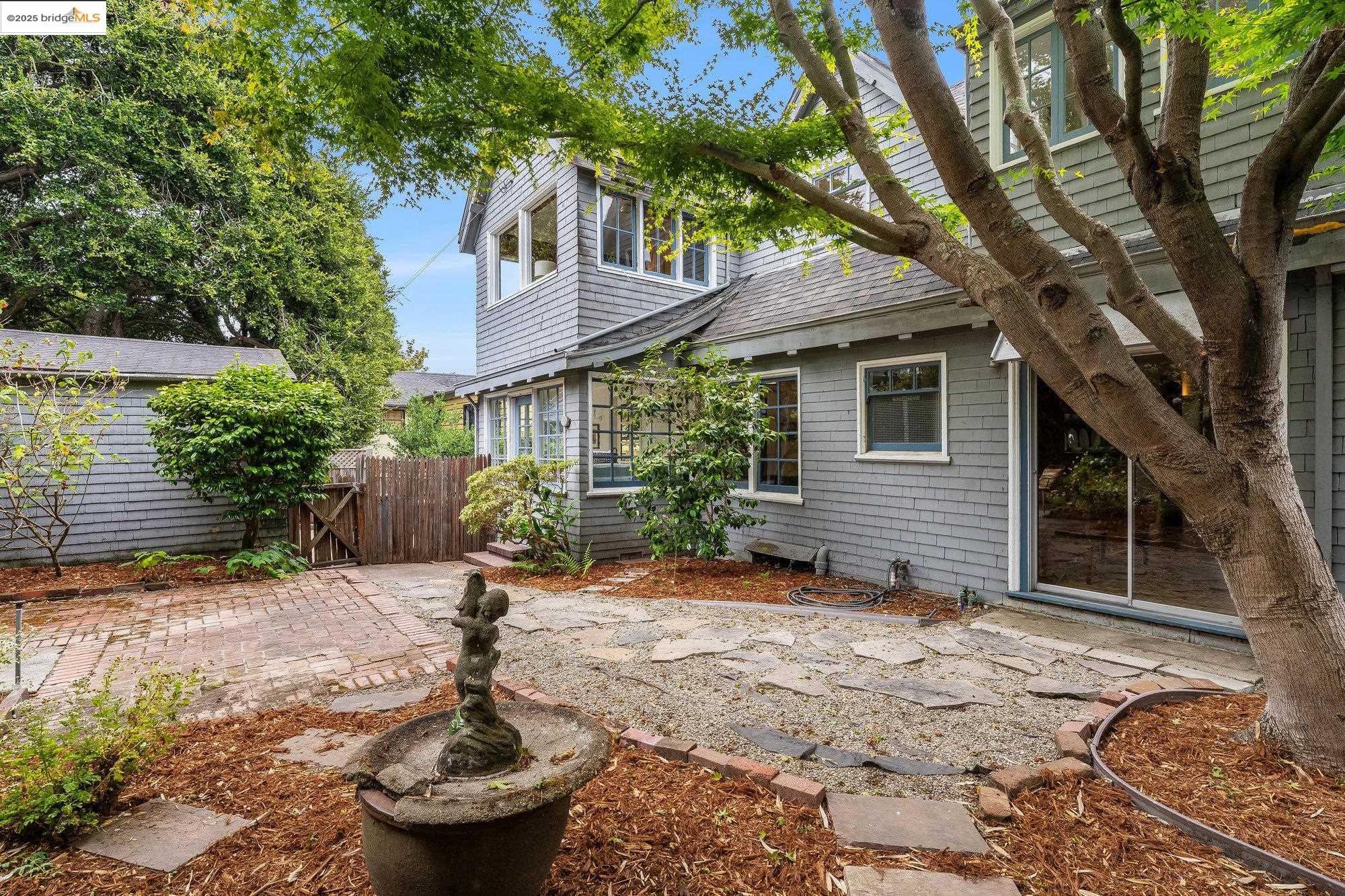 839 Mendocino Ave