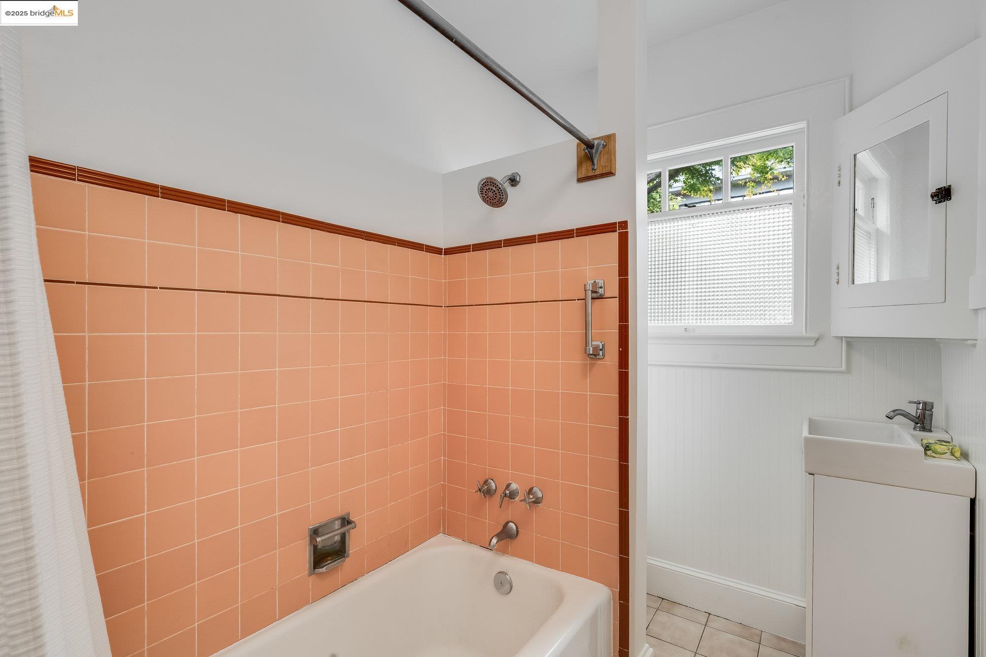 839 Mendocino Ave