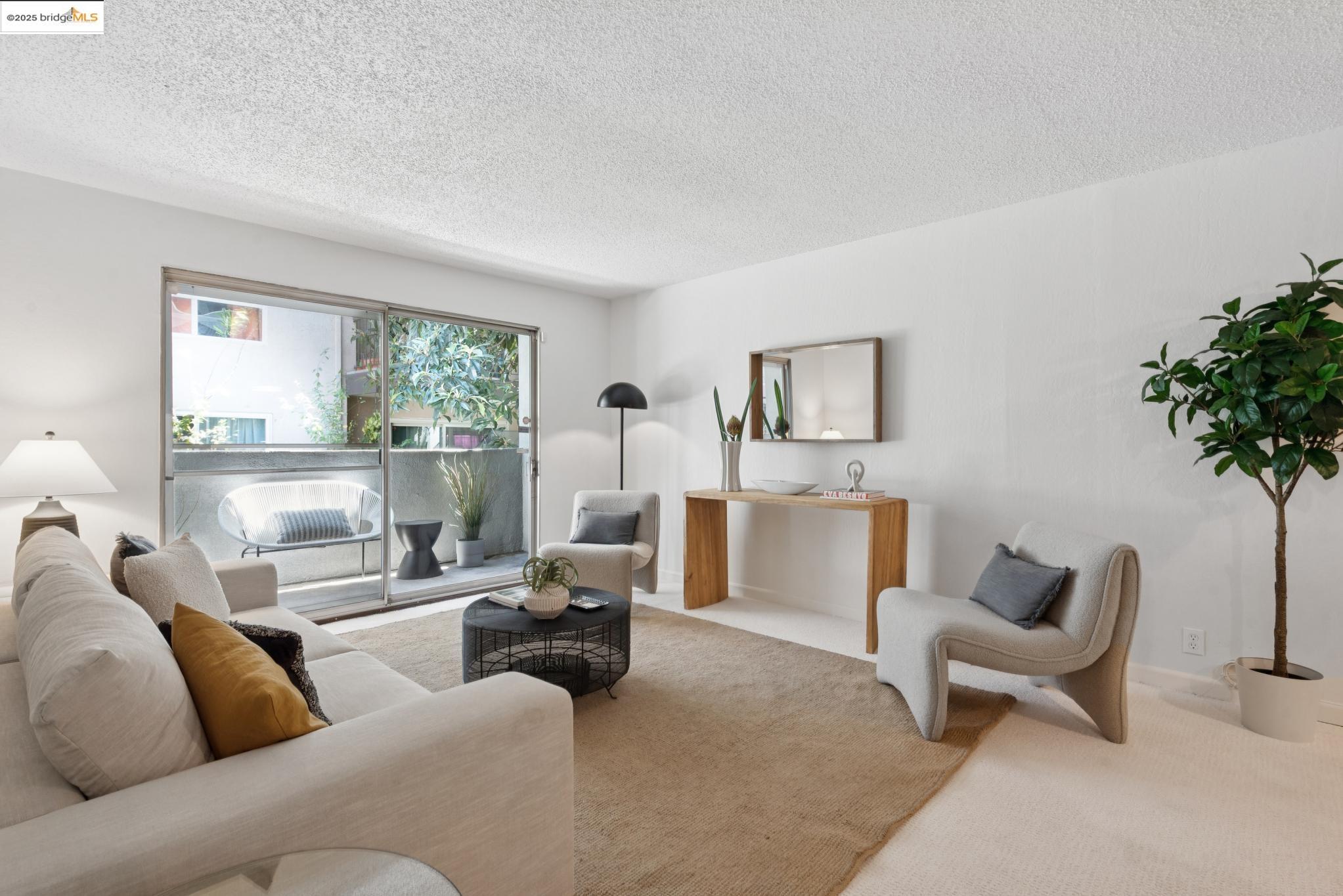 150 Pearl St # 212
