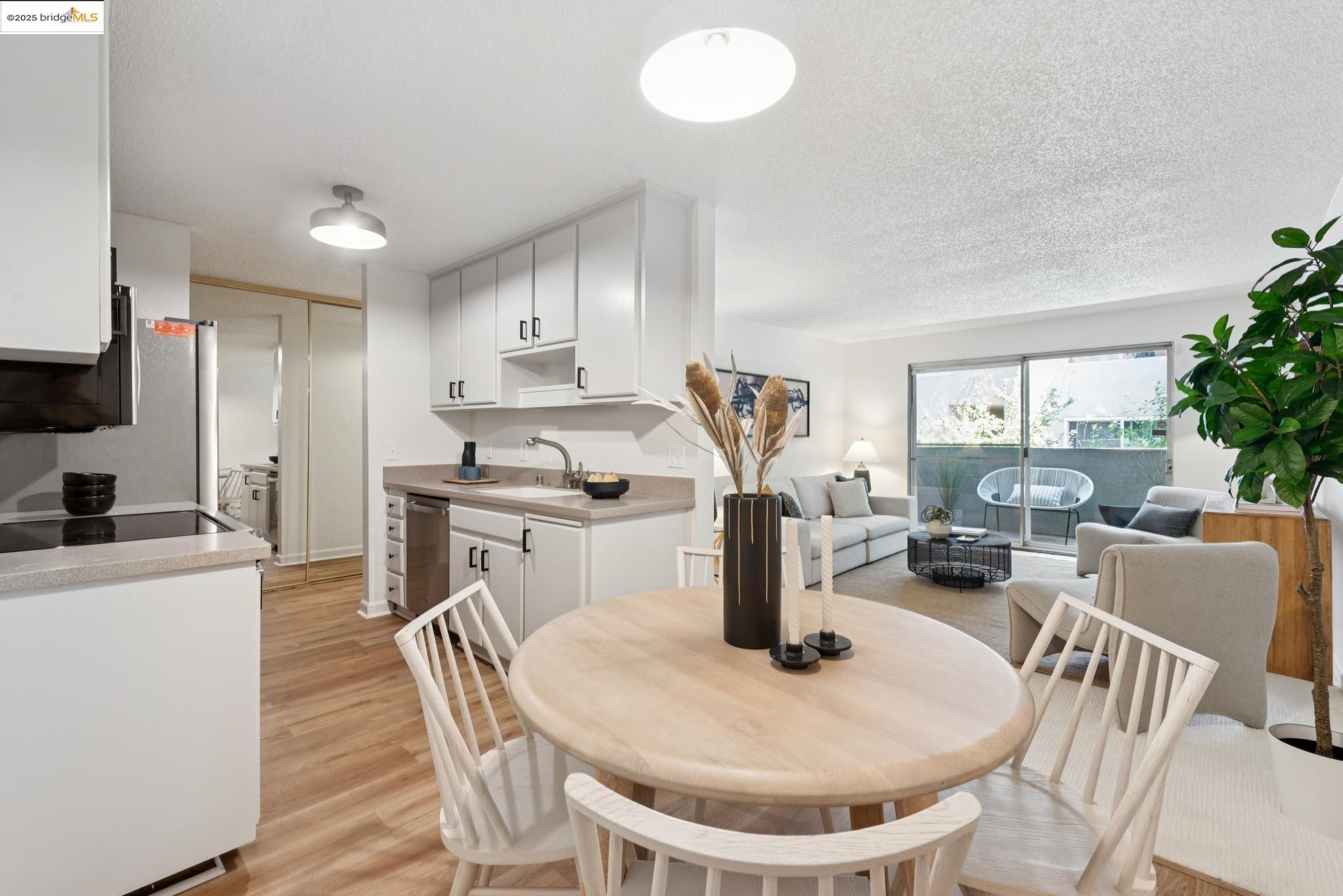 150 Pearl St # 212
