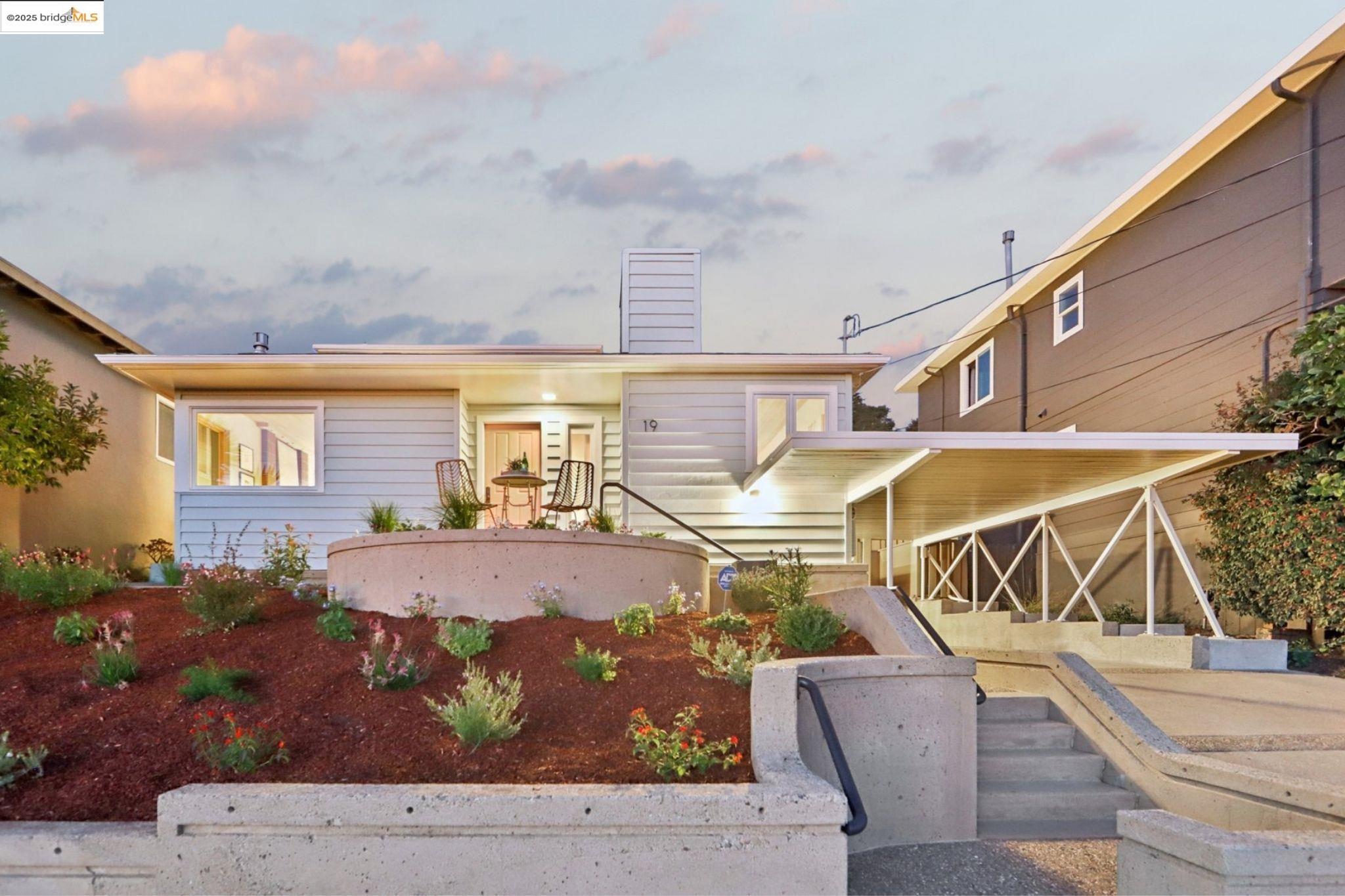 19 Highland Blvd