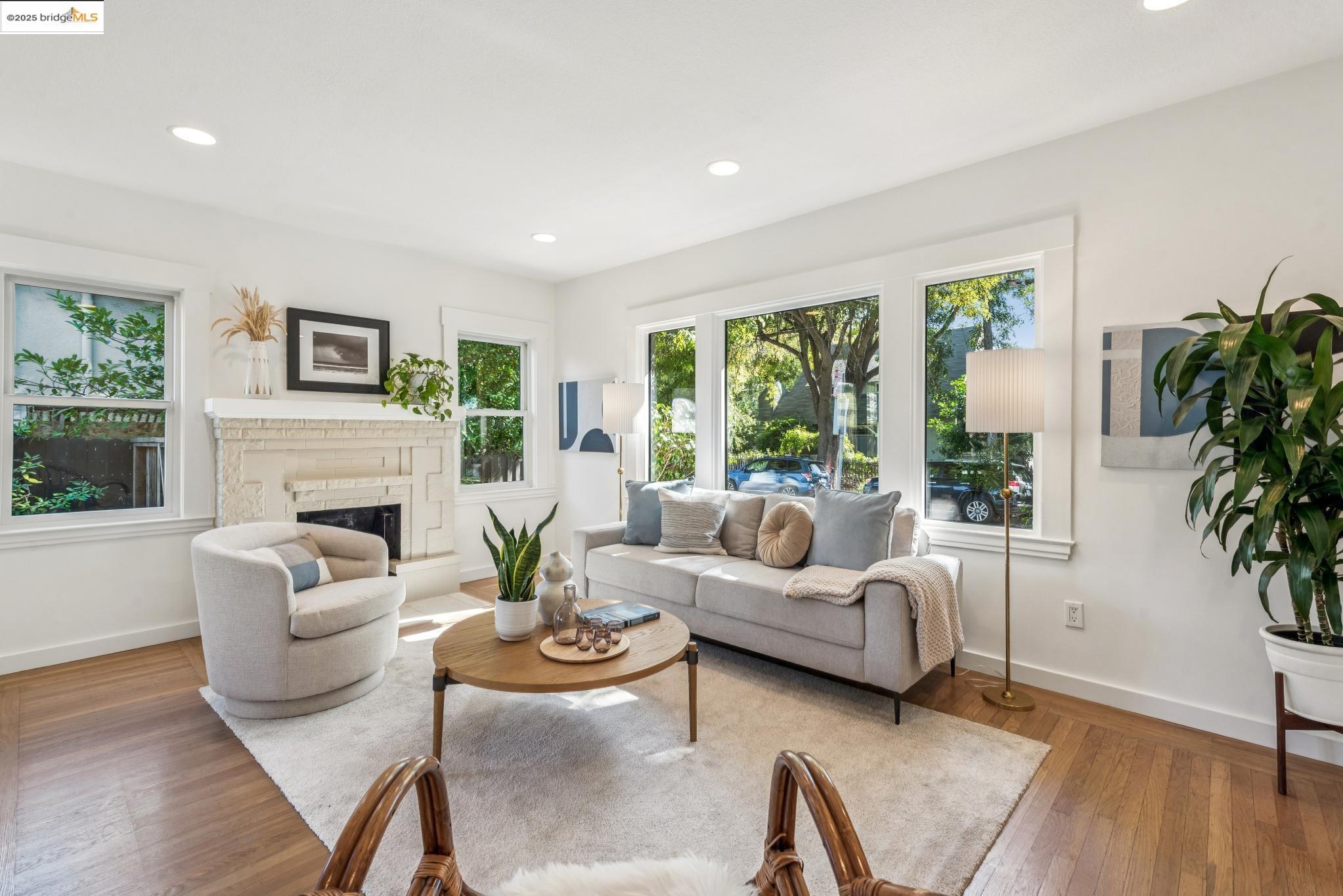 468 60th St, Oakland