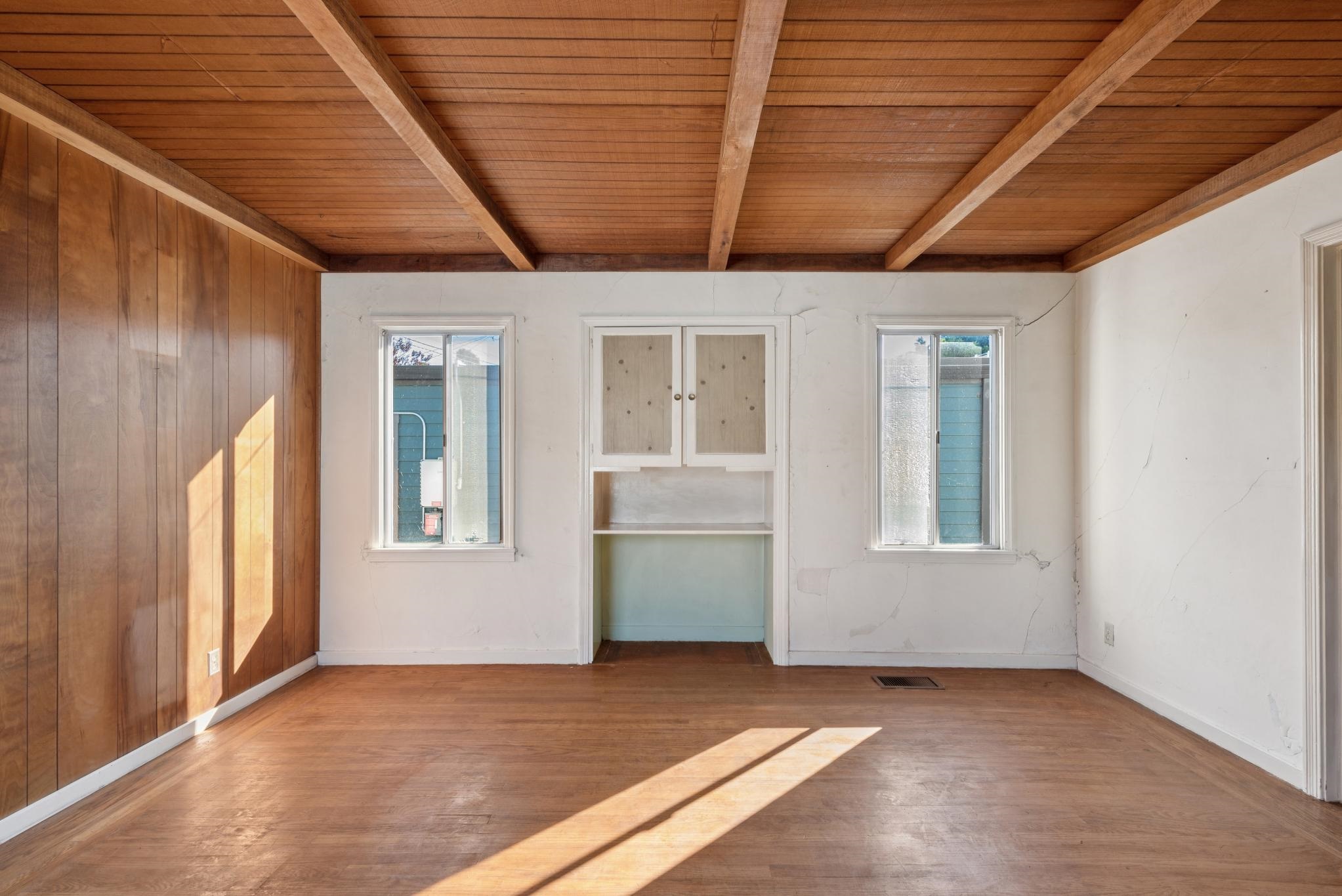 725 Pomona Ave