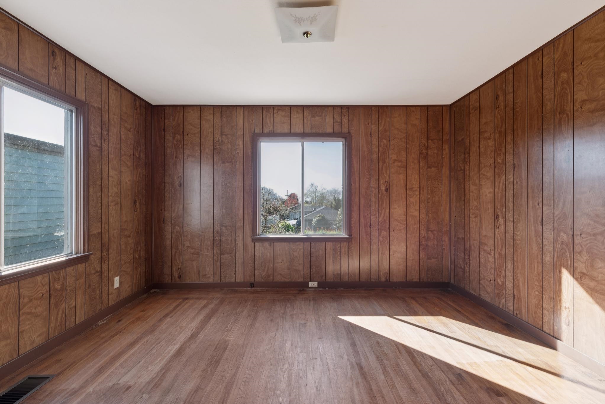 725 Pomona Ave