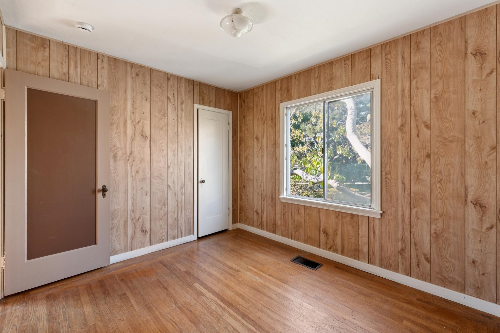725 Pomona Ave