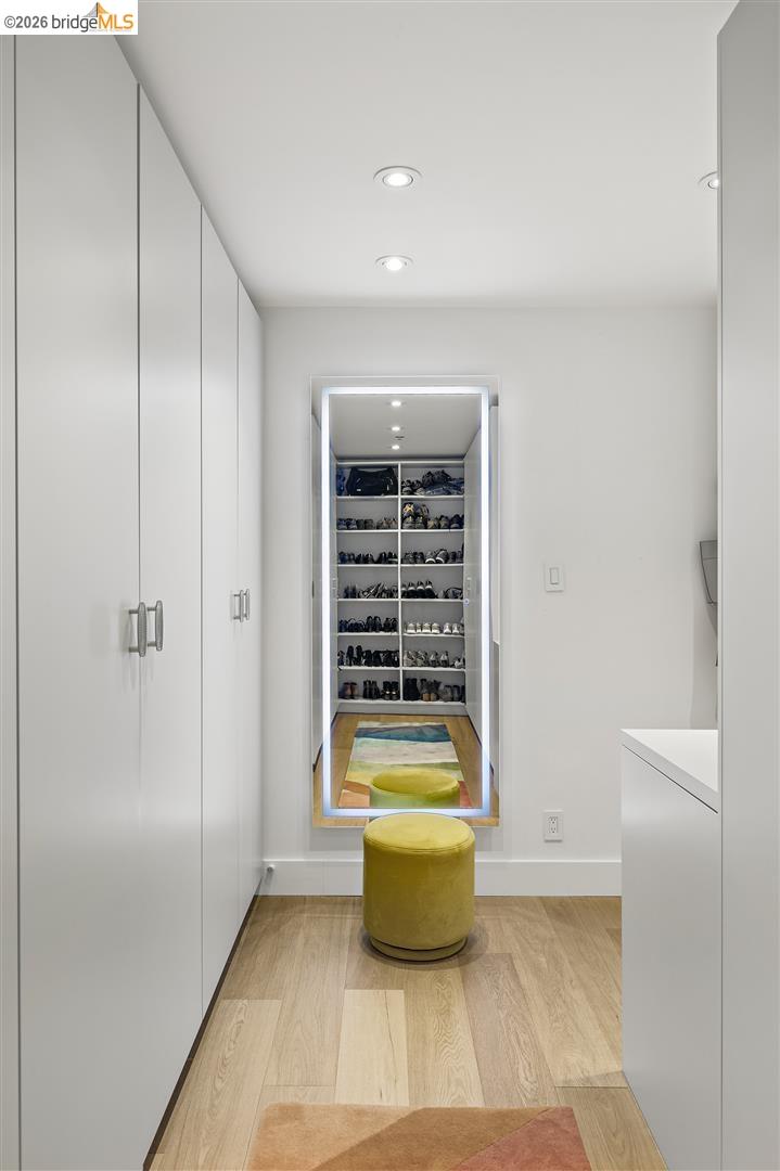 565 Bellevue Ave. # 1701