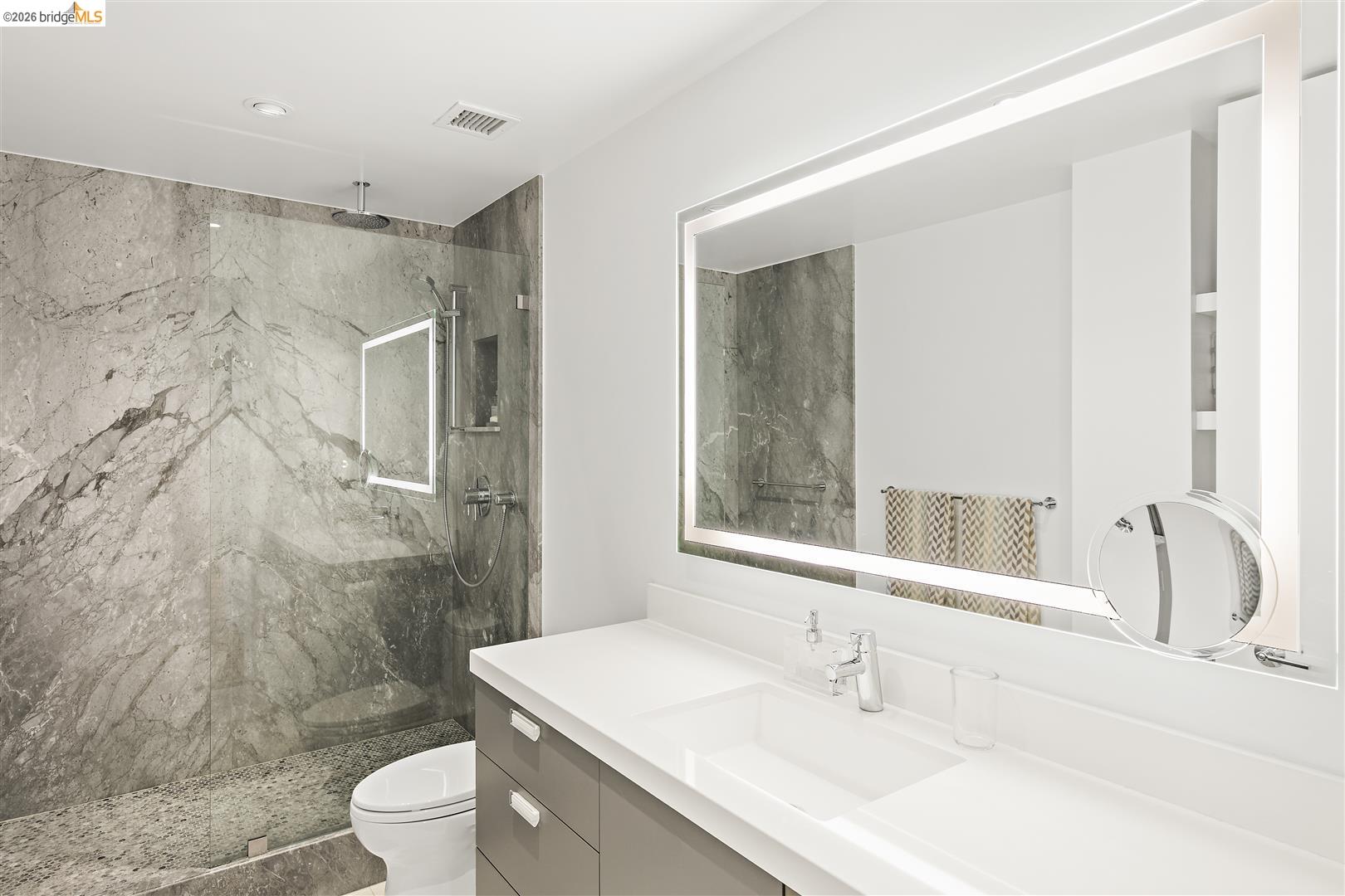 565 Bellevue Ave. # 1701