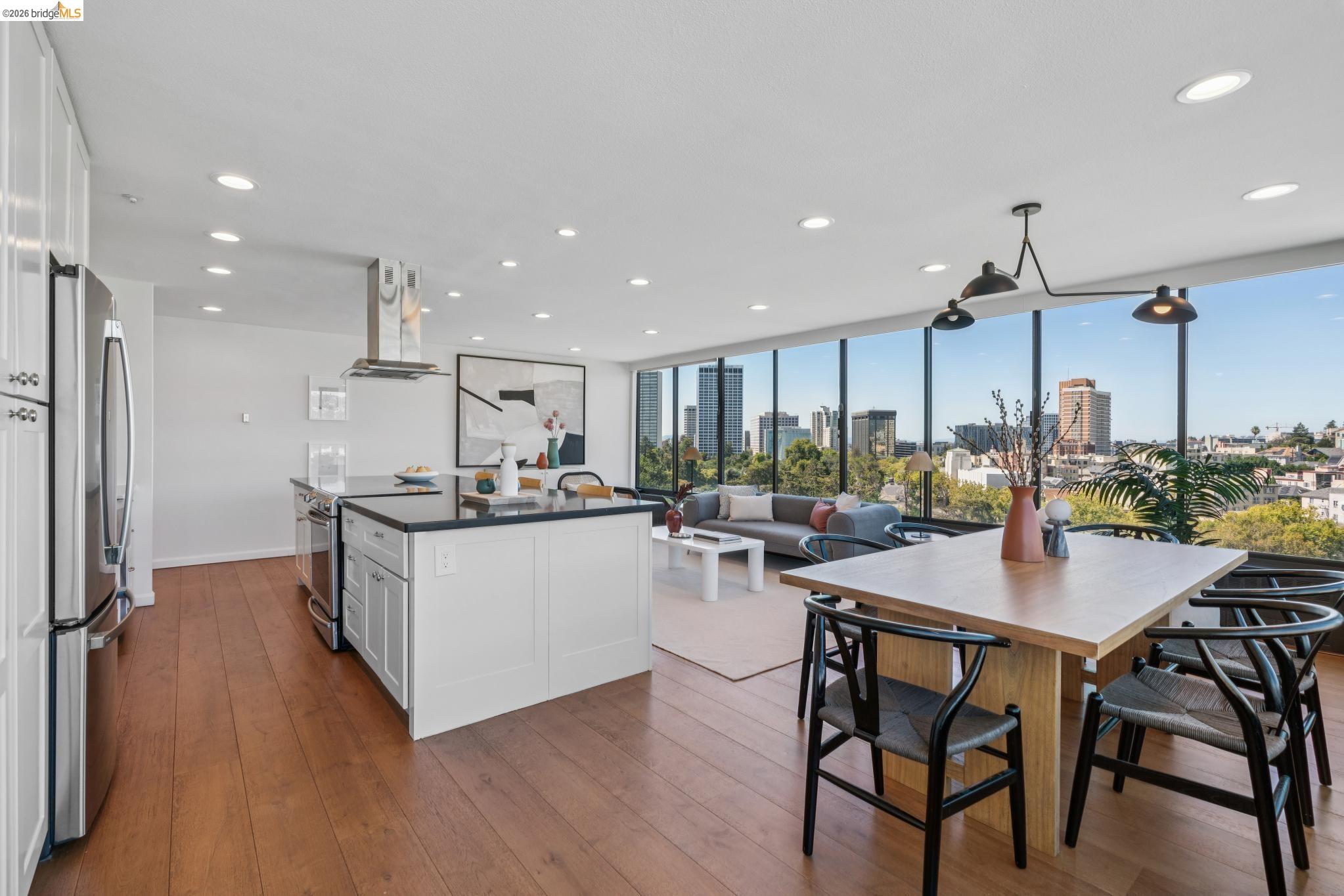 565 Bellevue Ave # 806