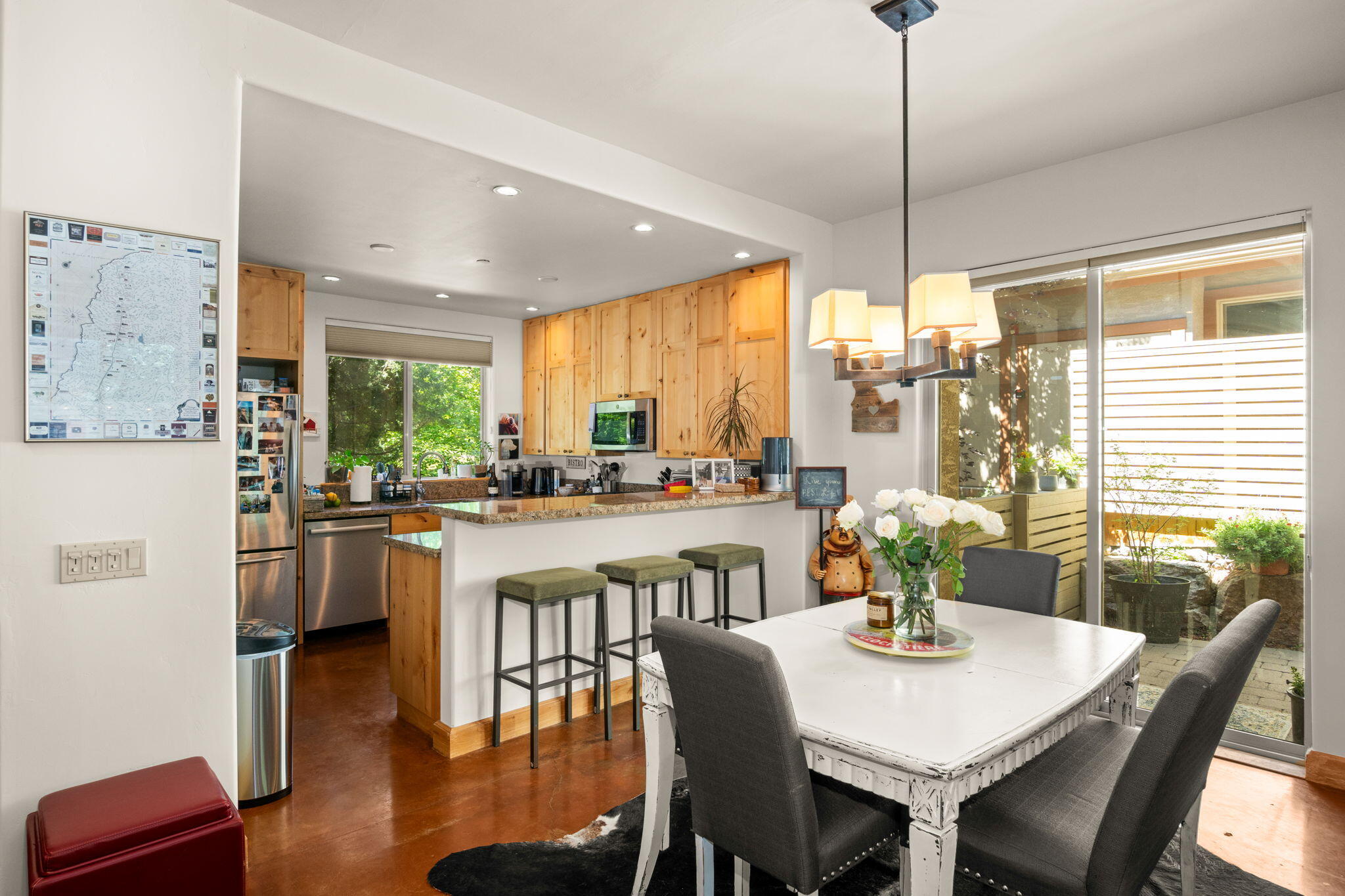 101 Four Seasons Way, 4