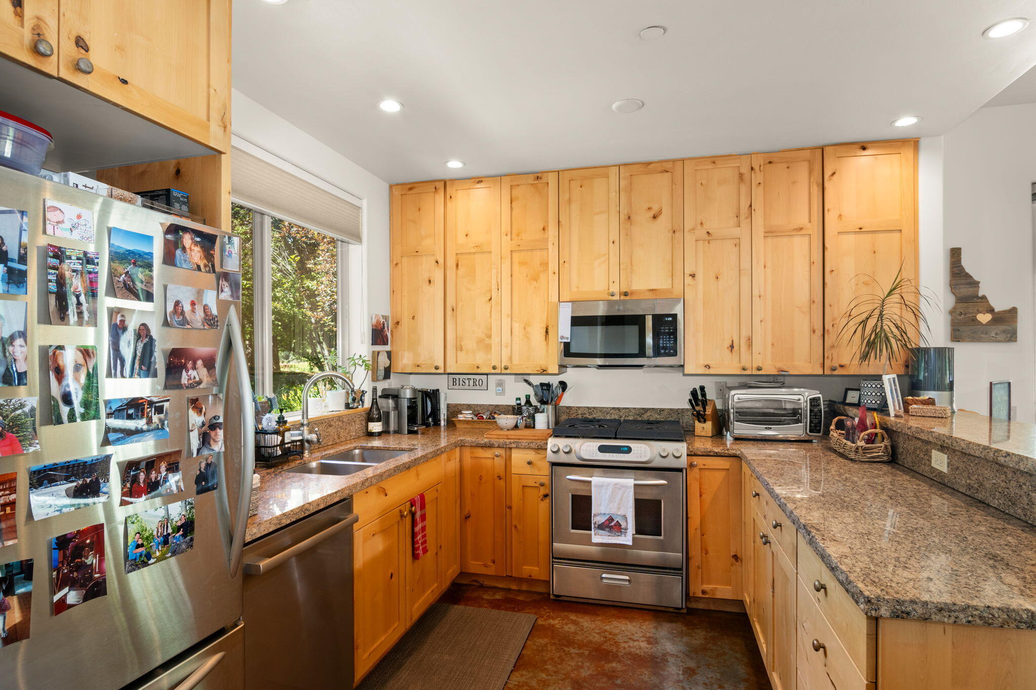 101 Four Seasons Way, 4