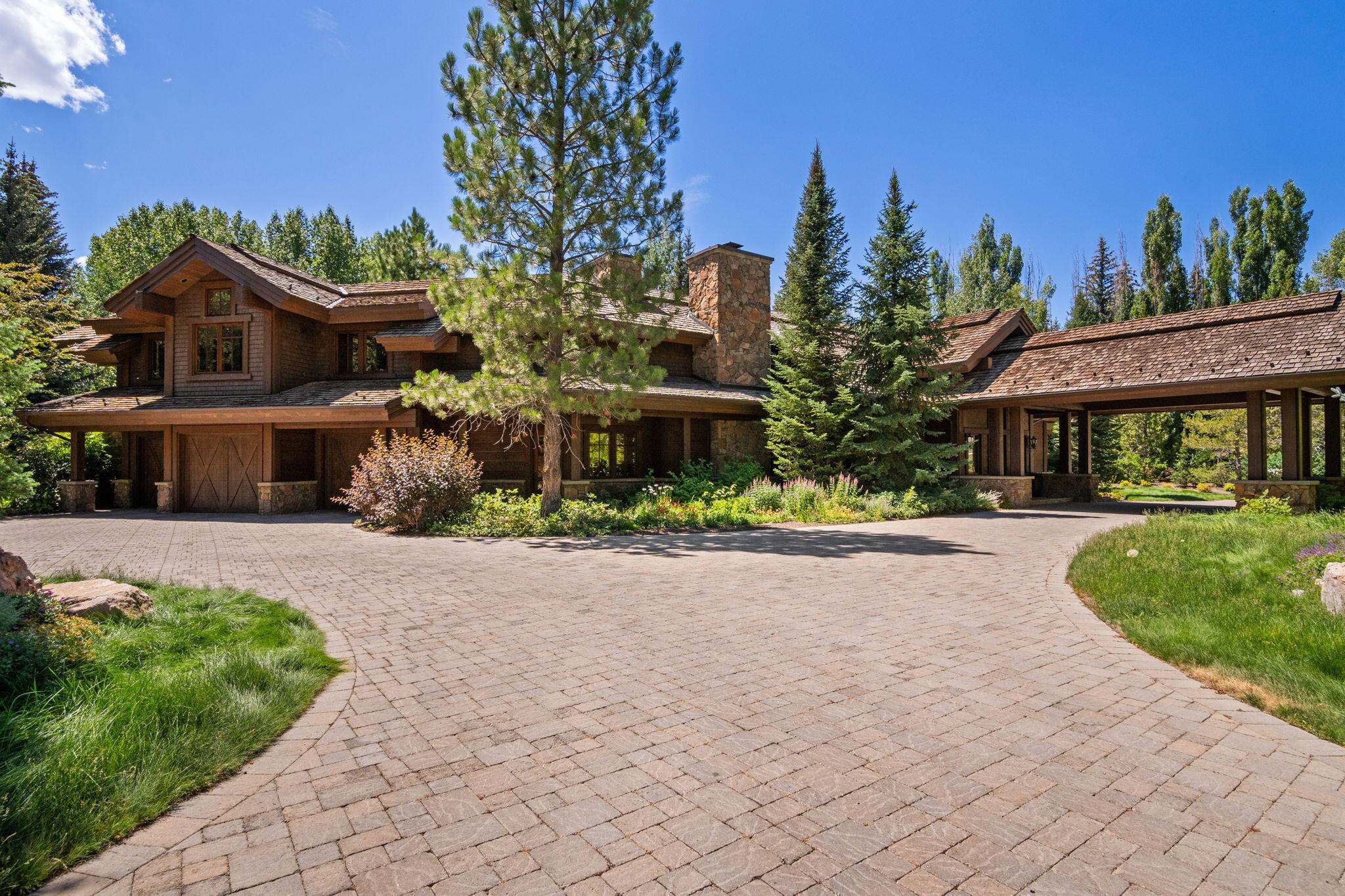 600 Northwood Way