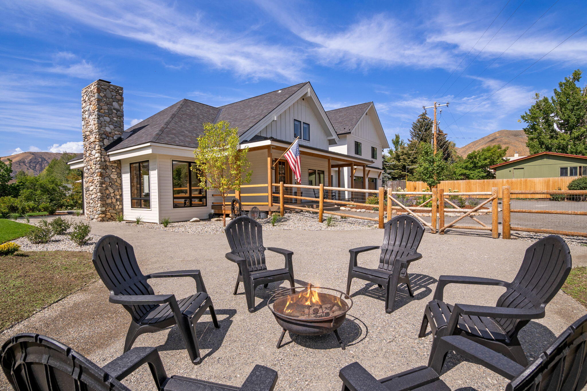 891 Foxmoor Dr