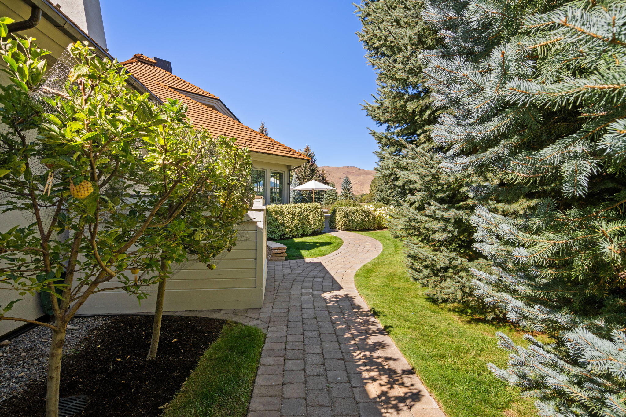 11 HIDDEN LAKE Dr