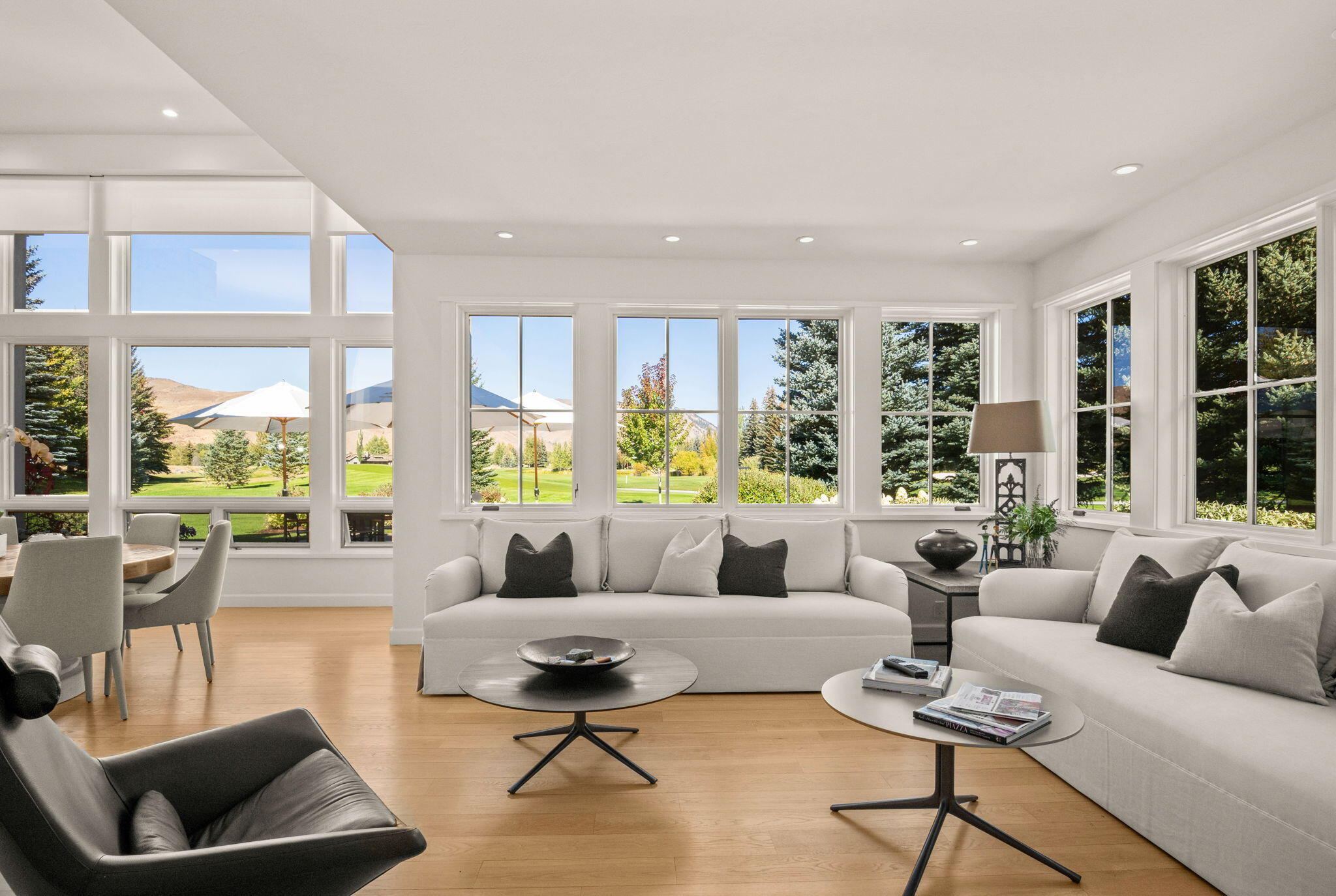 11 HIDDEN LAKE Dr