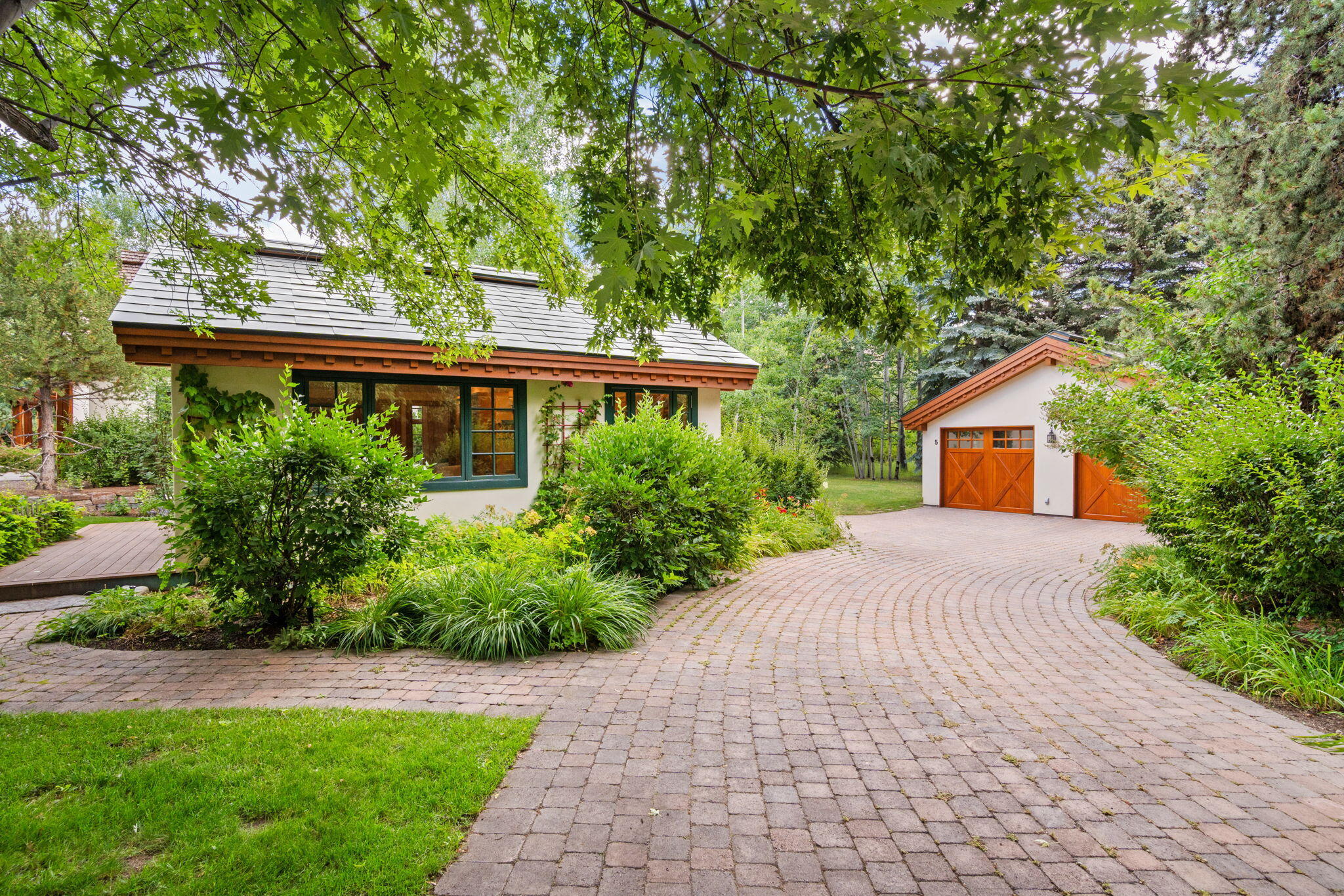 7 Rose Ct
