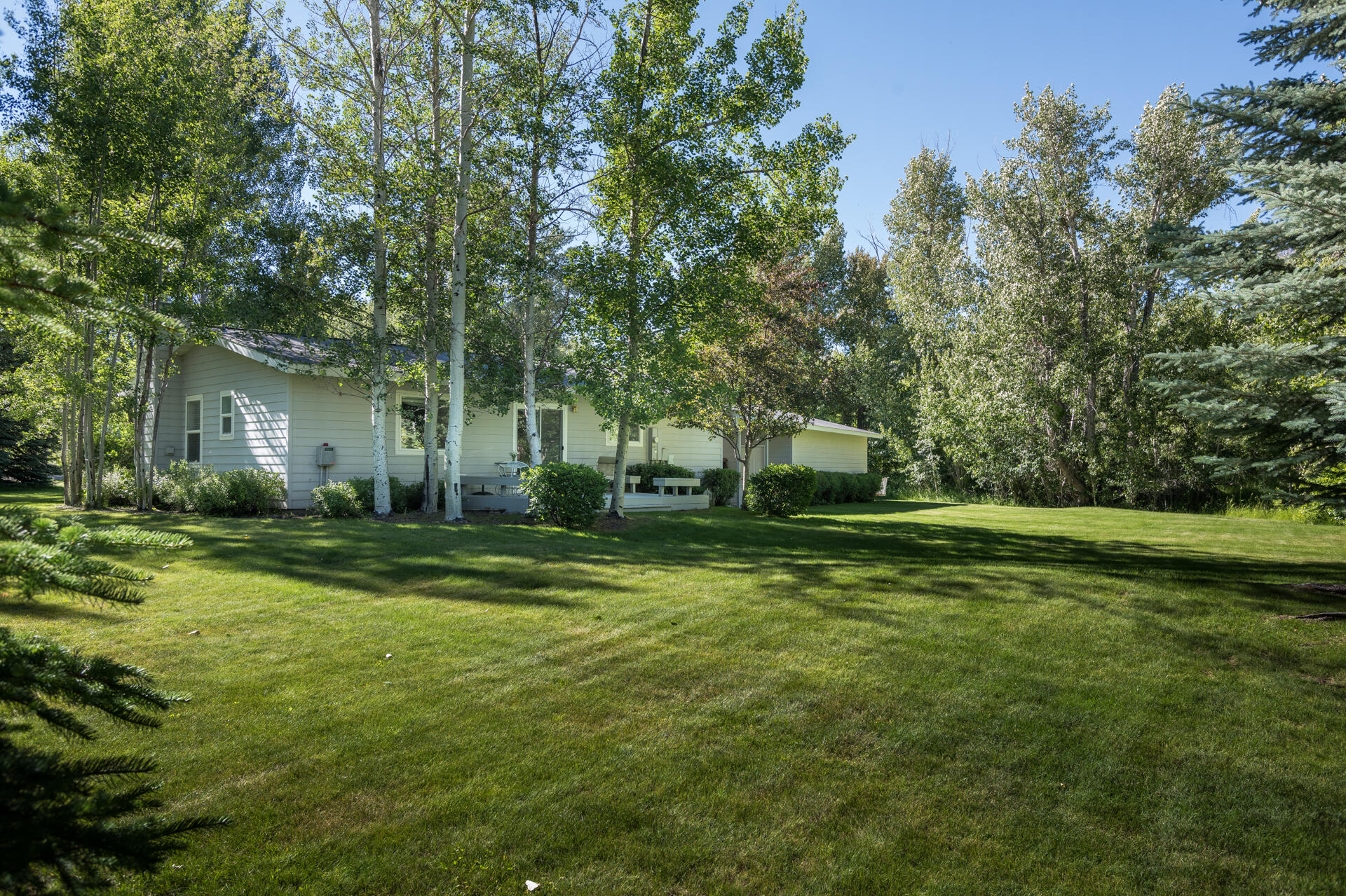 100 & 200 Trout Lane