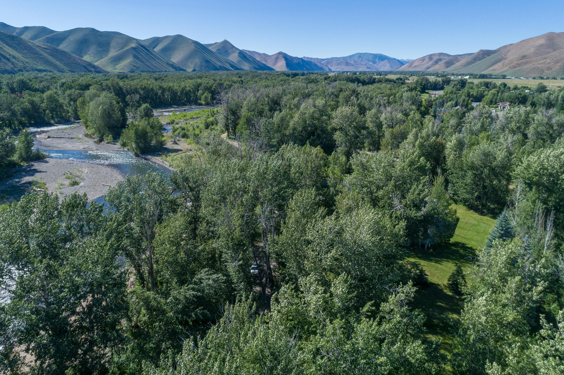 100 & 200 Trout Lane