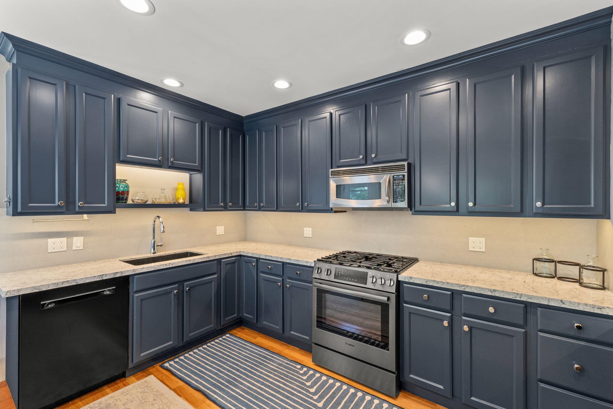 211 N 2nd Ave