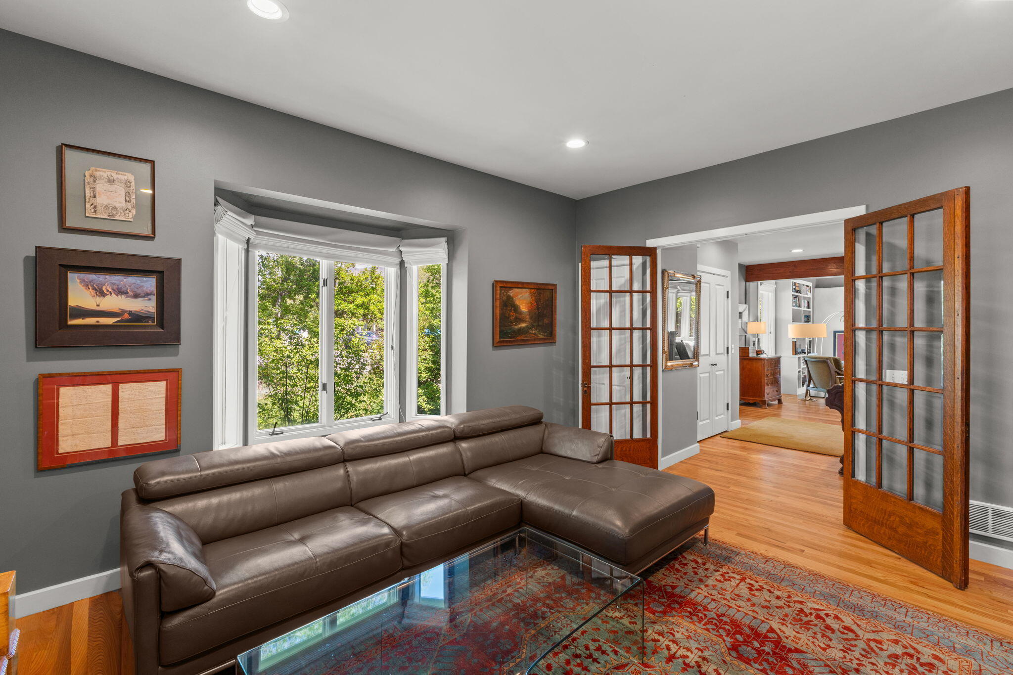 211 N 2nd Ave