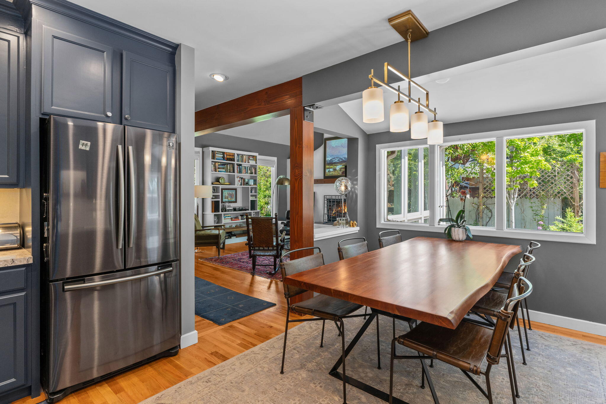 211 N 2nd Ave