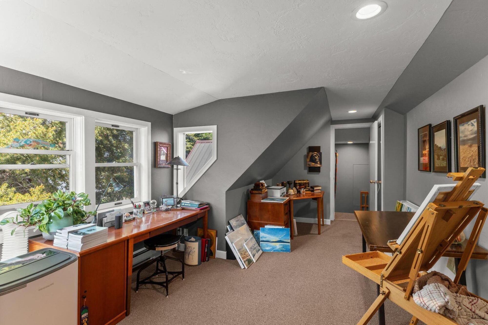 211 N 2nd Ave