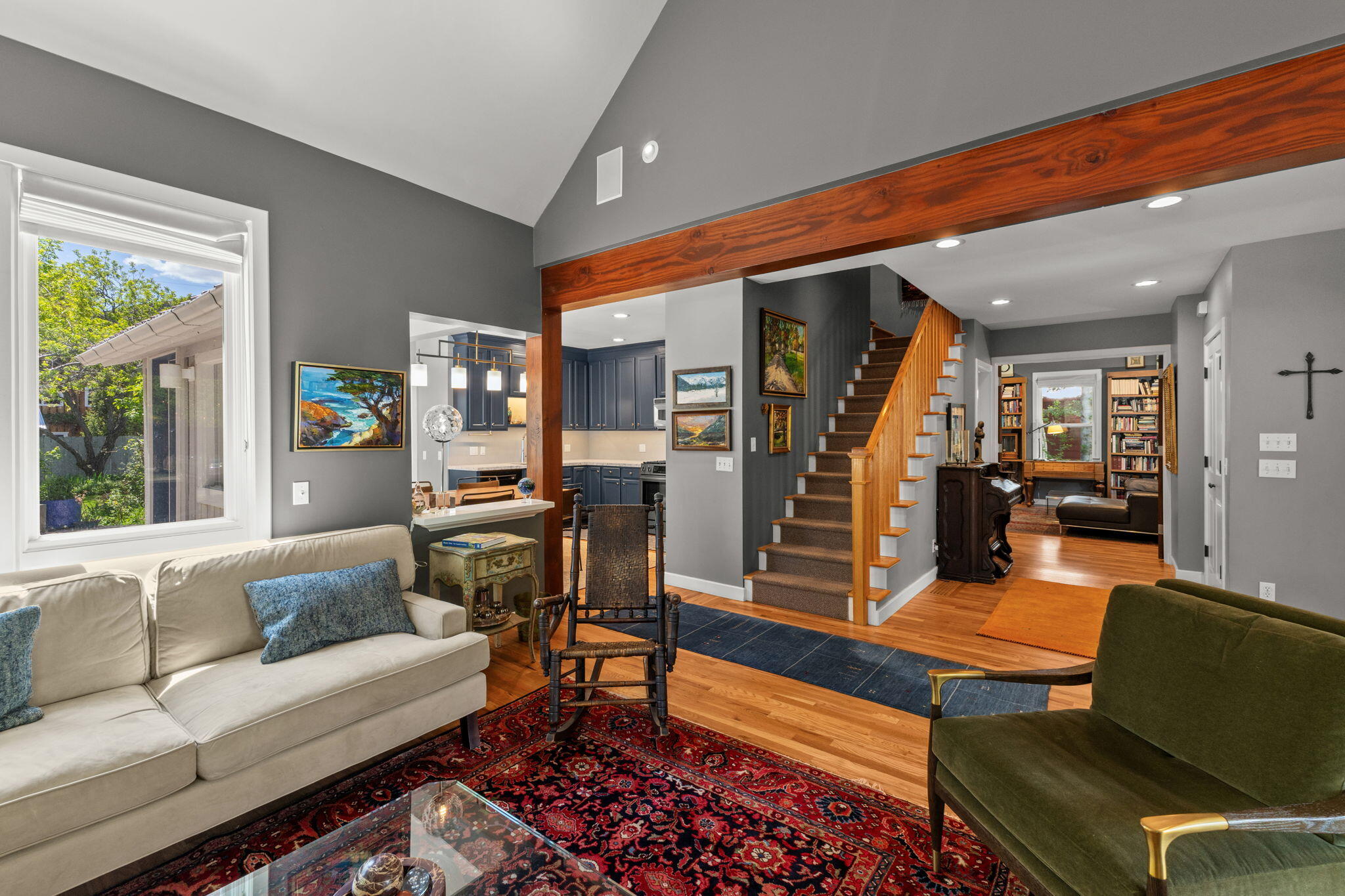 211 N 2nd Ave