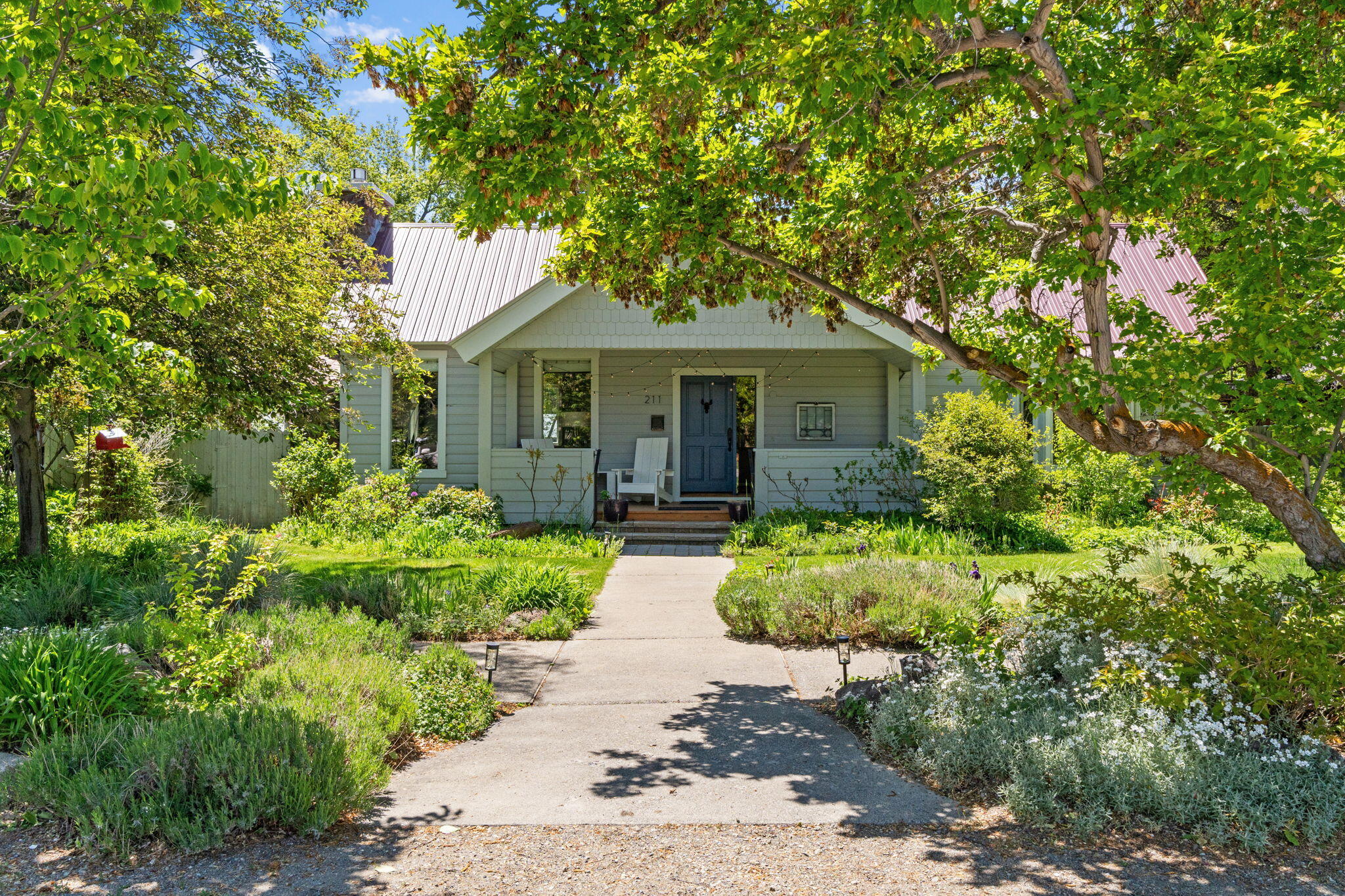 211 N 2nd Ave