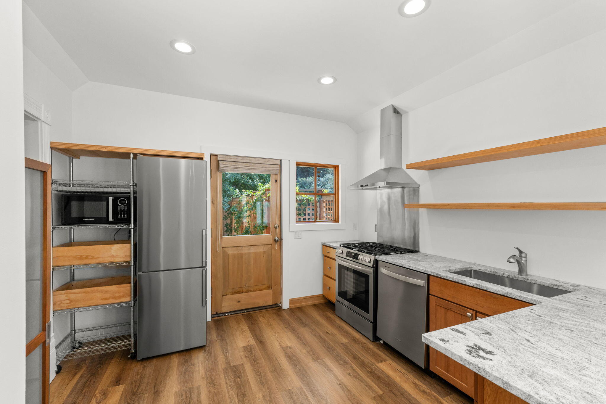 400 S 1st Ave