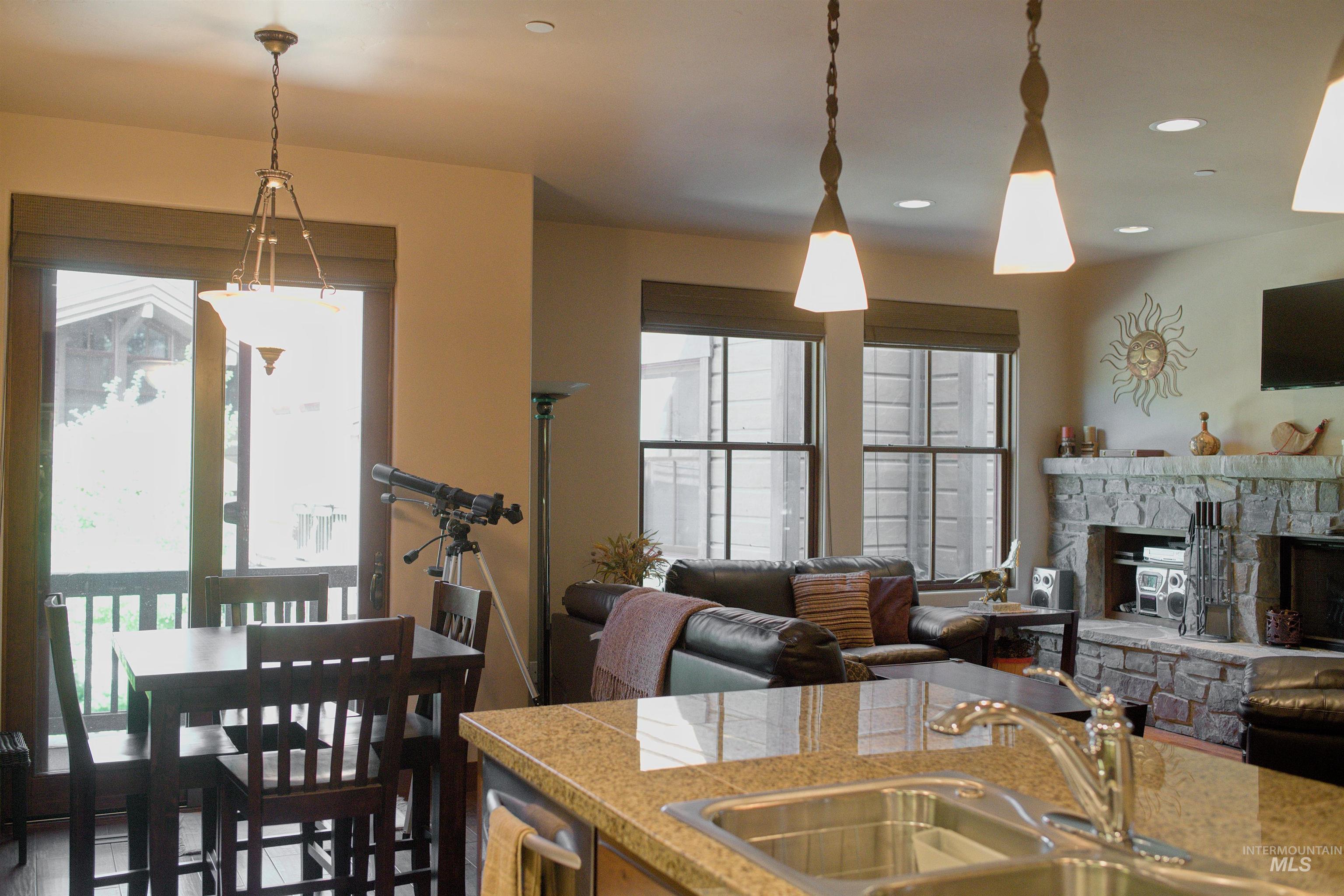 409 S Main # 6A Unit: #6A