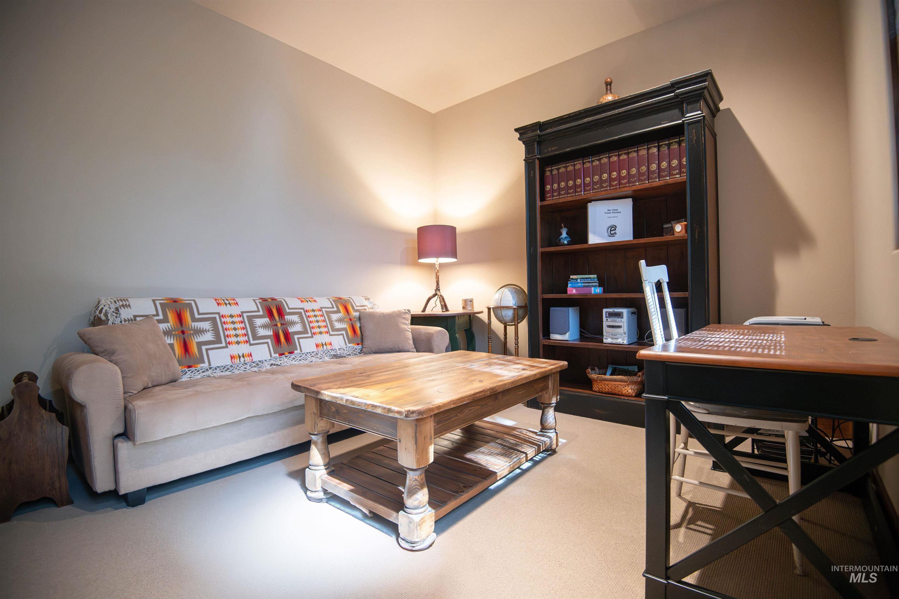 409 S Main # 6A Unit: #6A