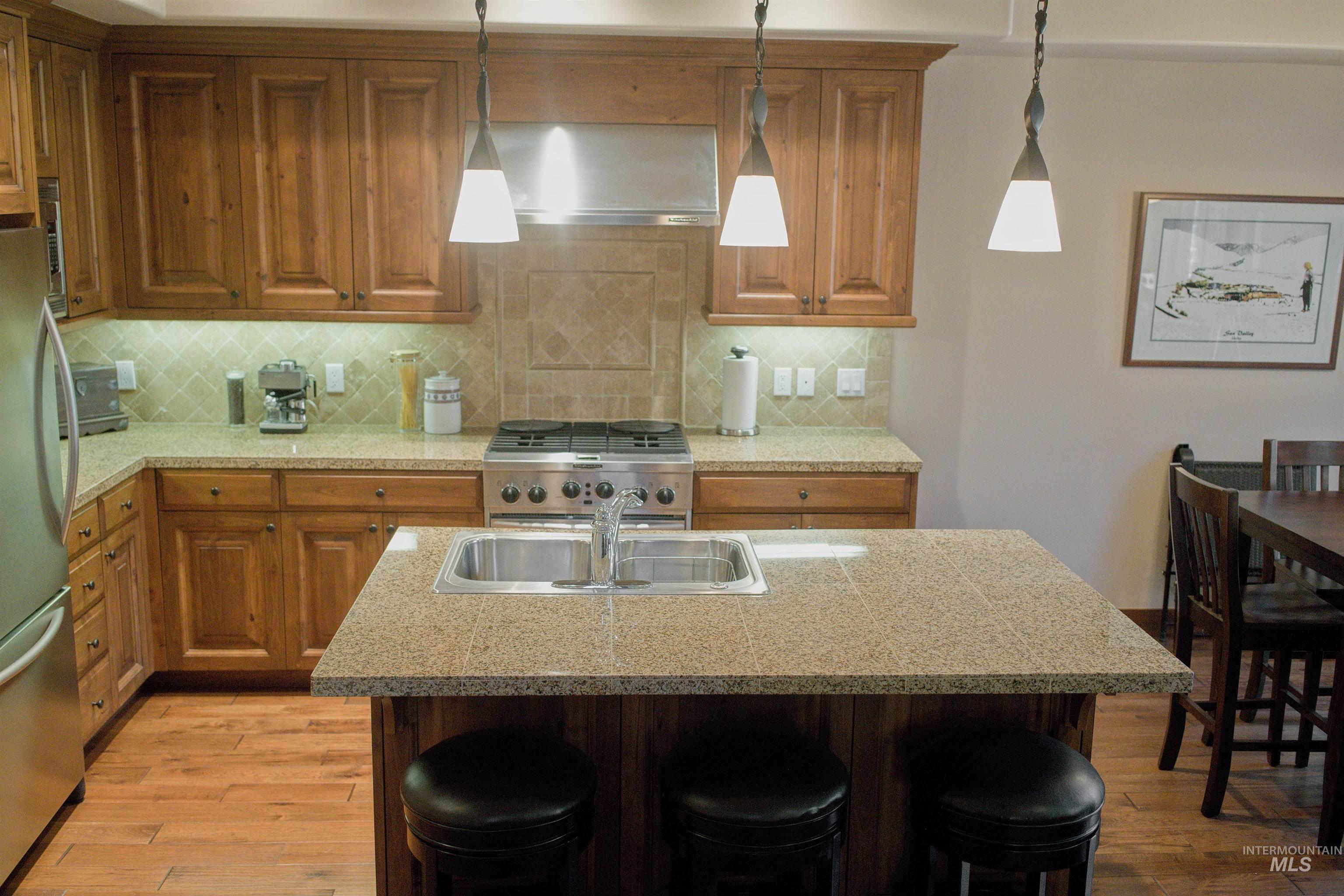 409 S Main # 6A Unit: #6A