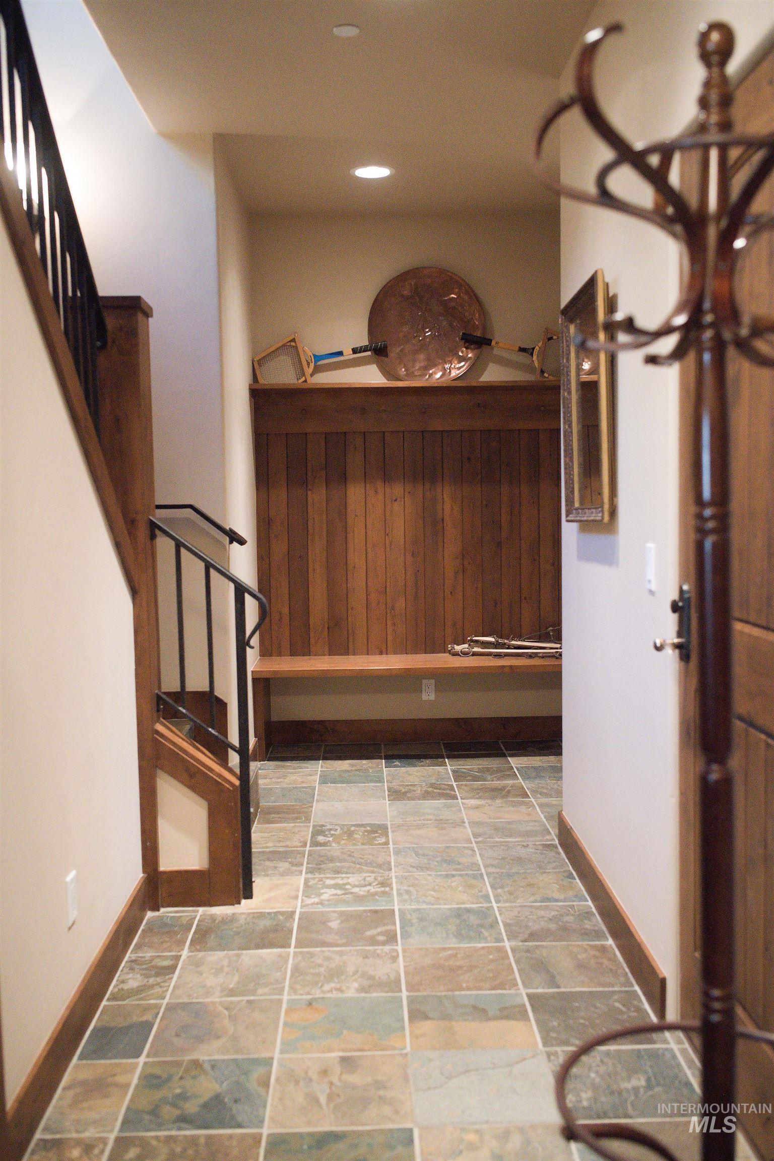 409 S Main # 6A Unit: #6A