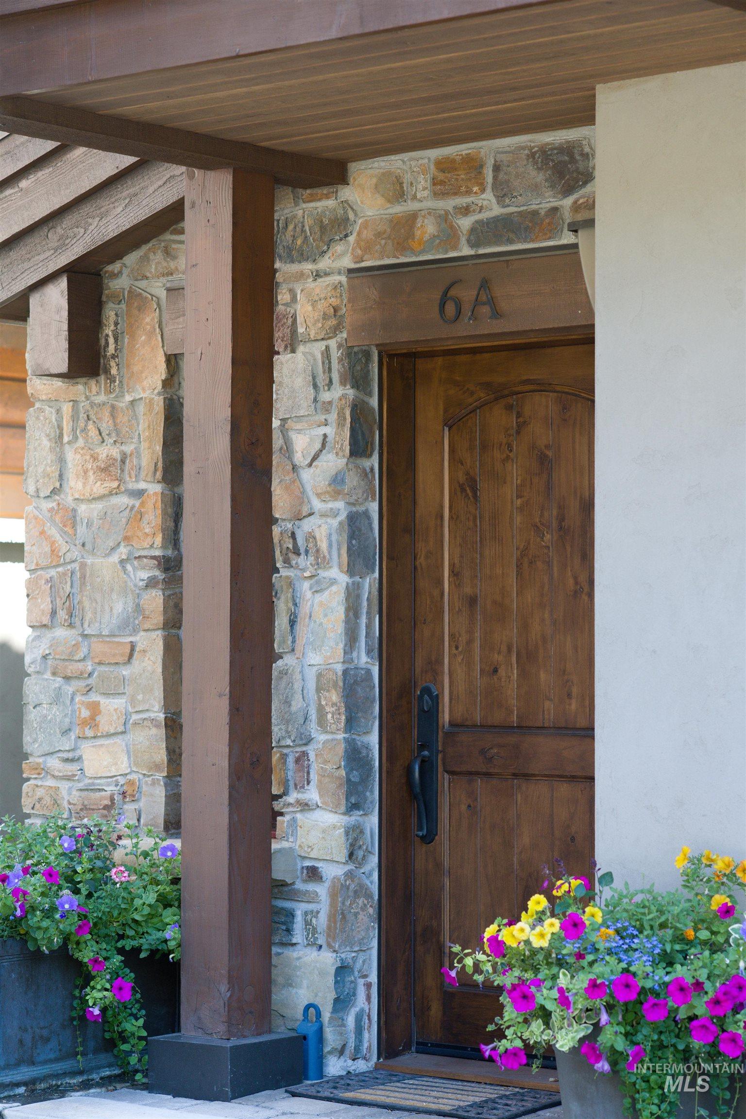 409 S Main # 6A Unit: #6A