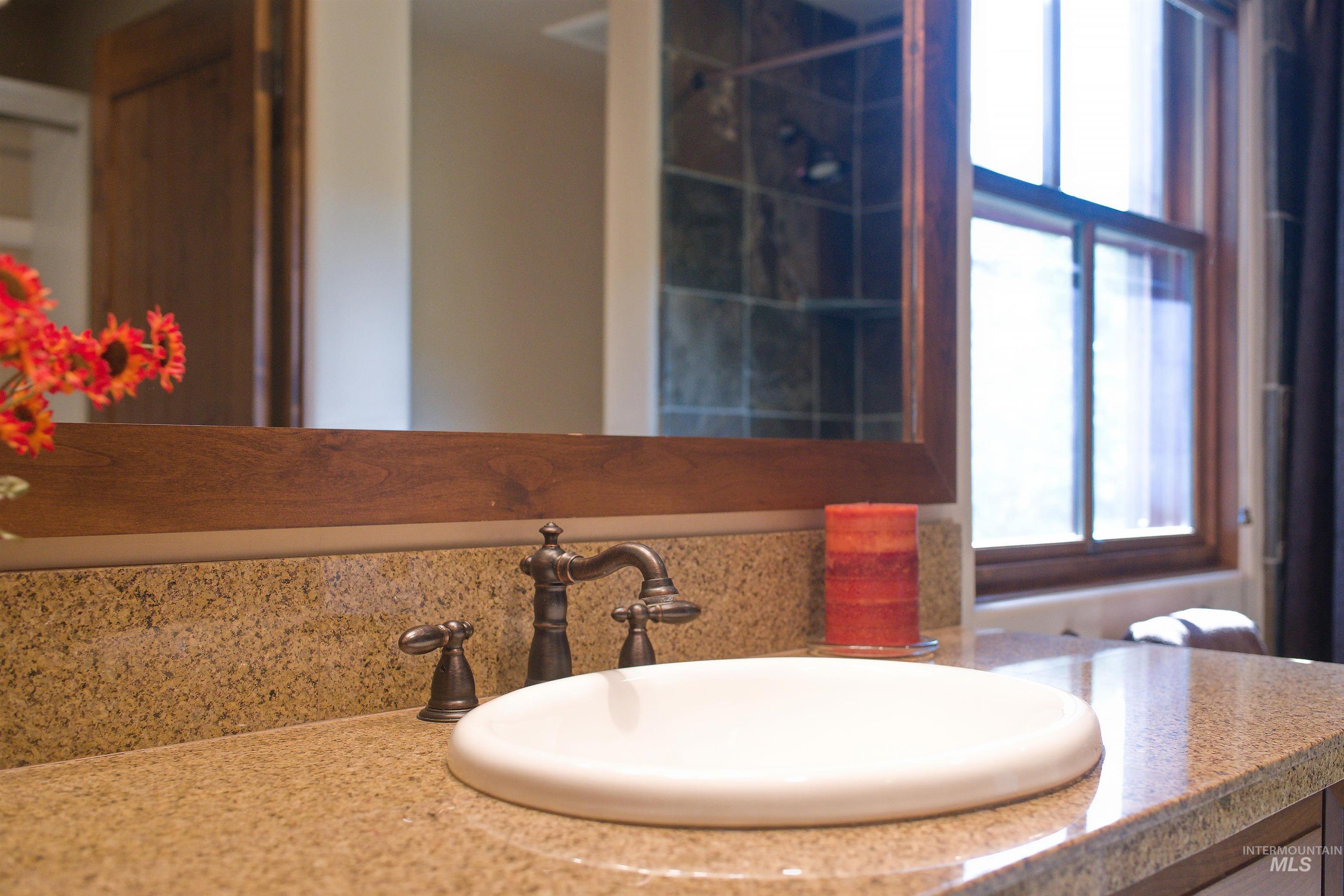 409 S Main # 6A Unit: #6A