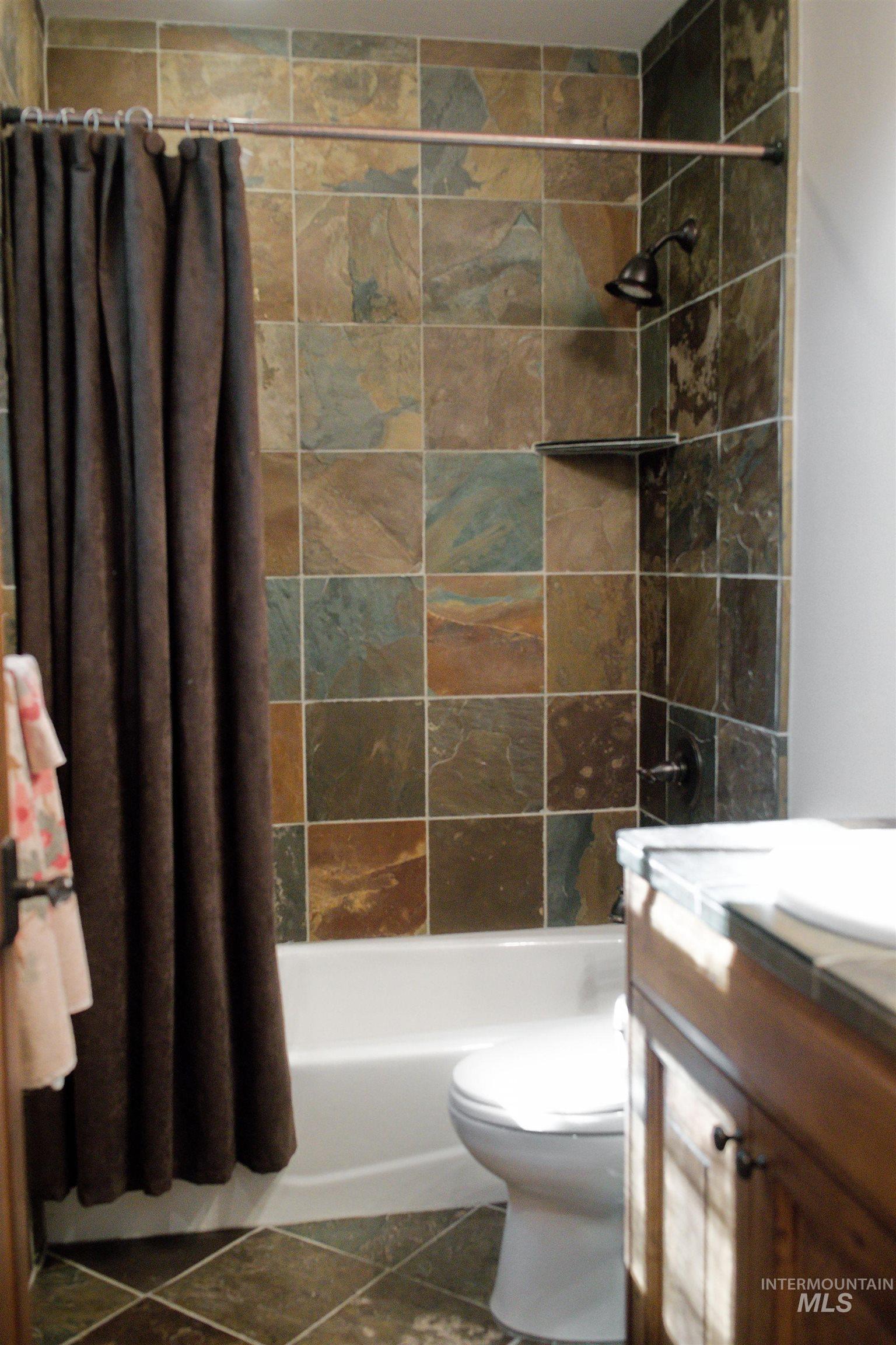 409 S Main # 6A Unit: #6A