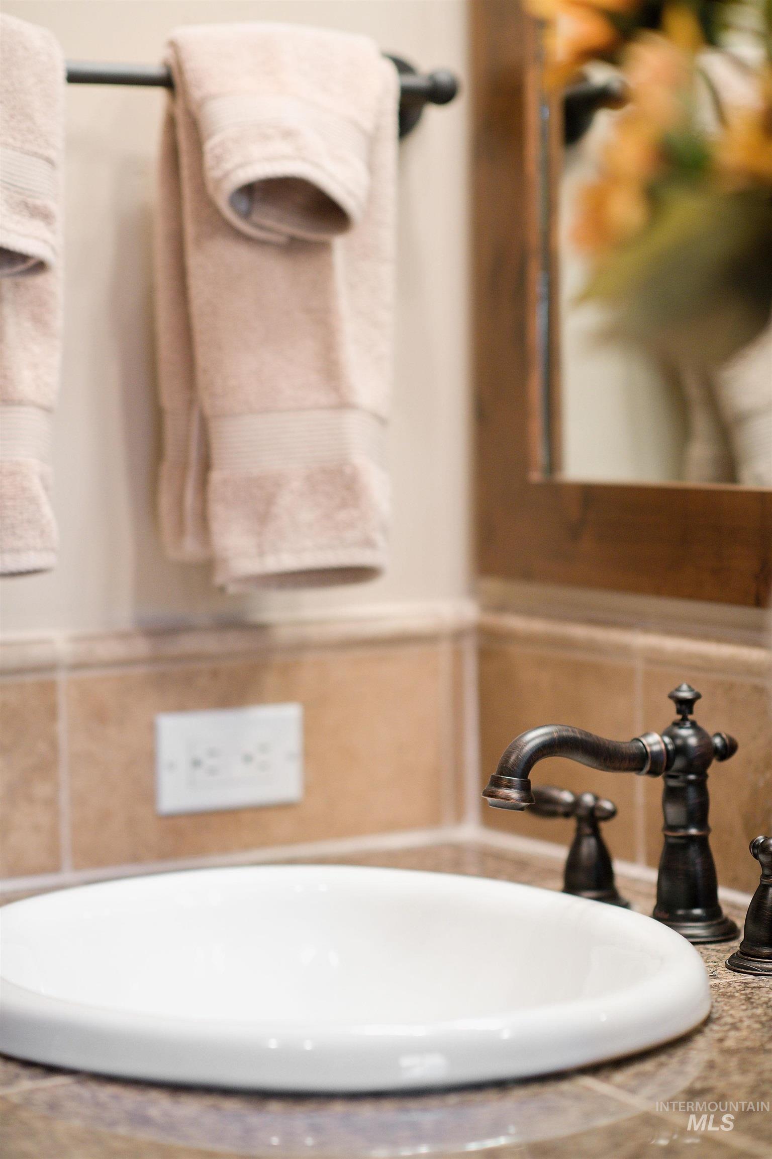 409 S Main # 6A Unit: #6A