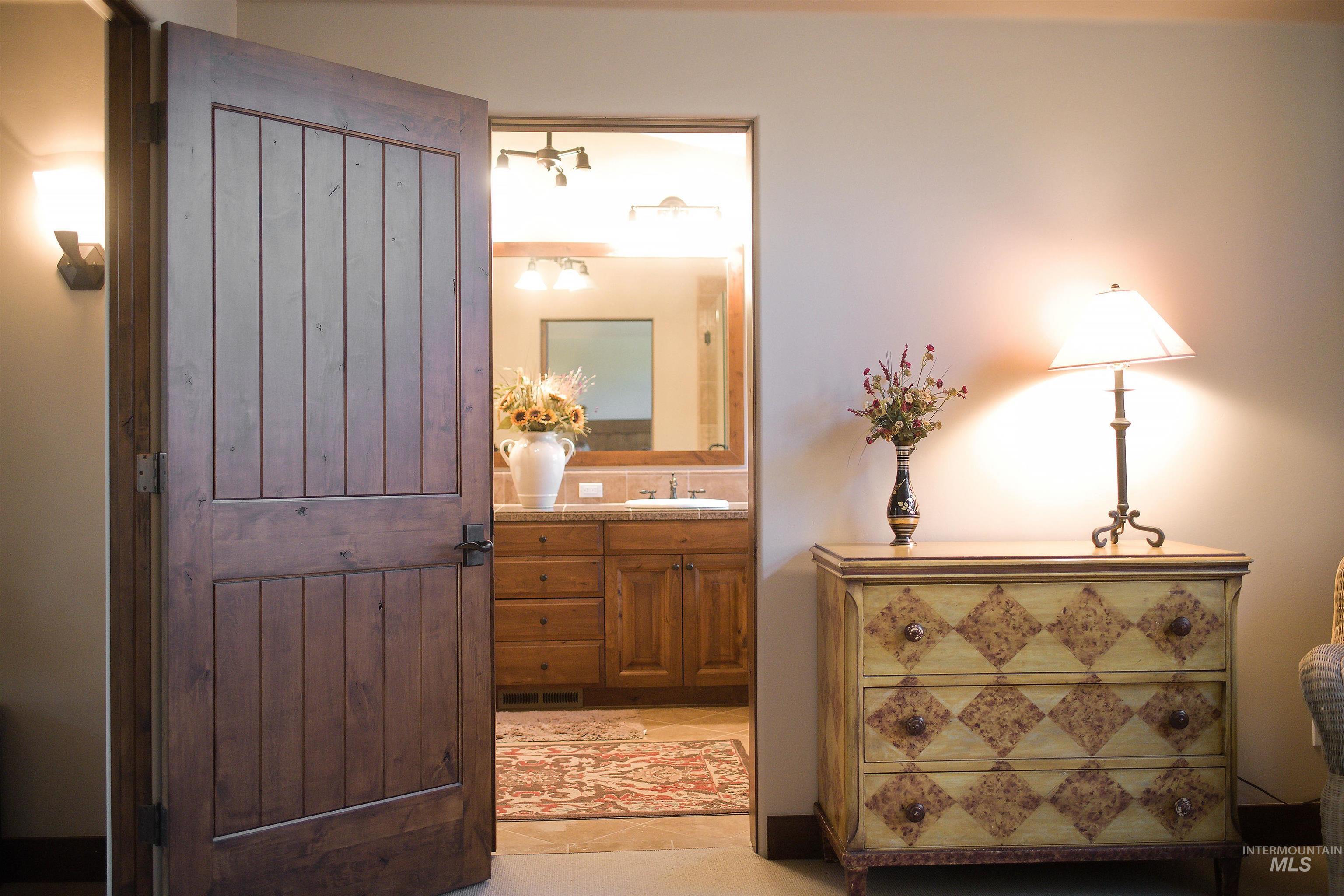 409 S Main # 6A Unit: #6A