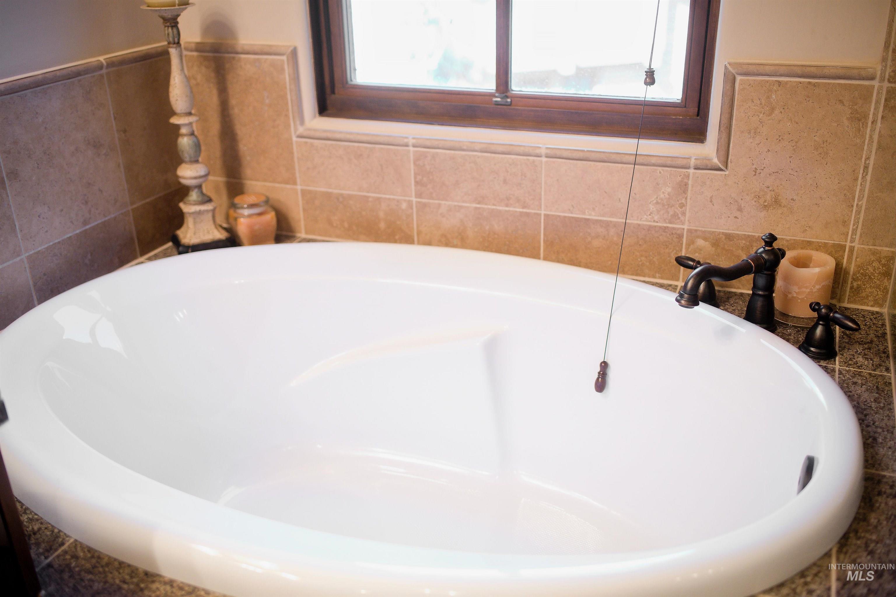 409 S Main # 6A Unit: #6A