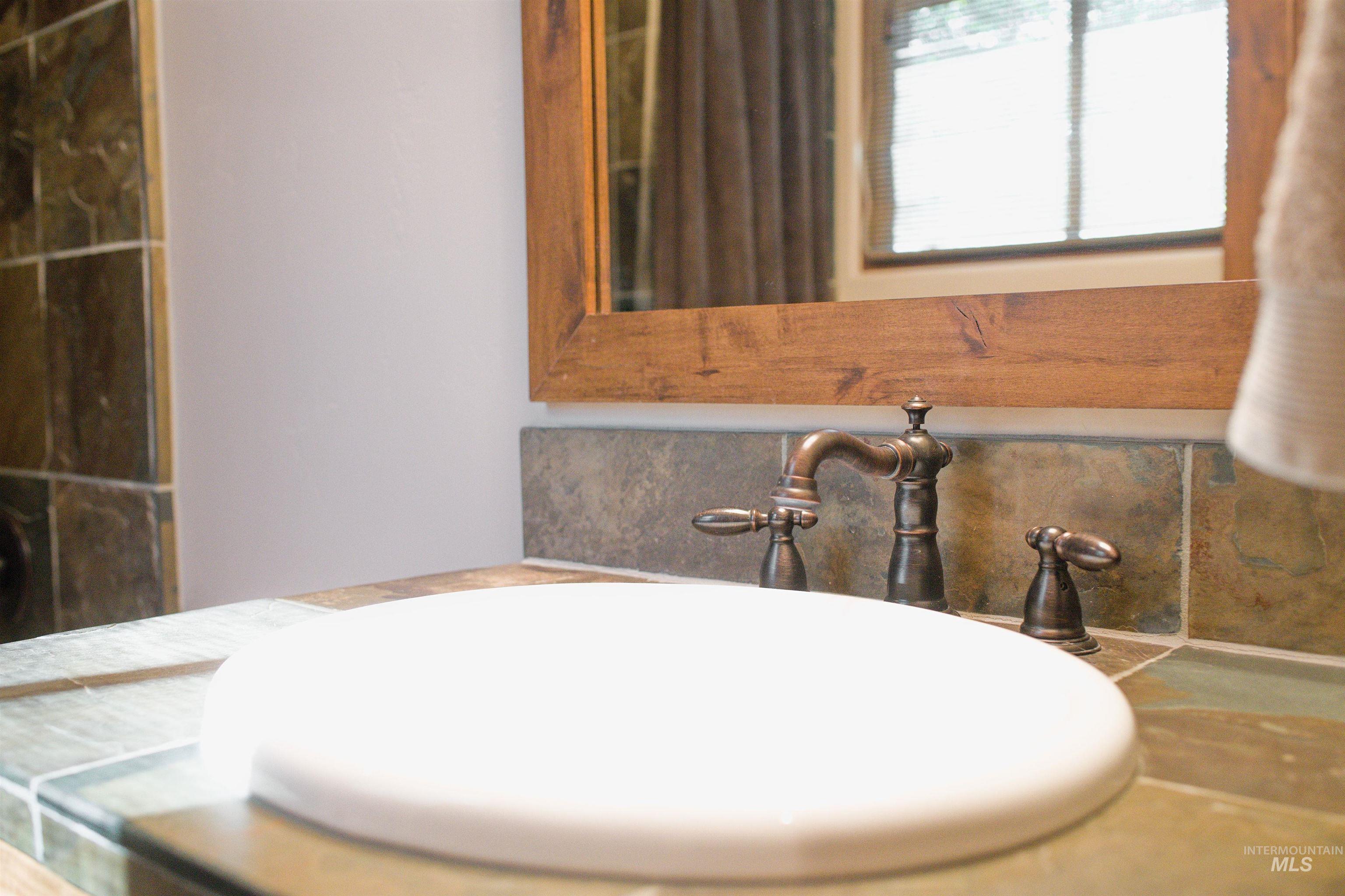 409 S Main # 6A Unit: #6A