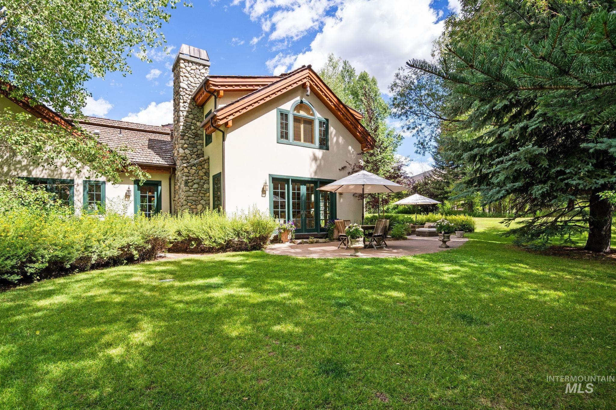 7 Rose Ct