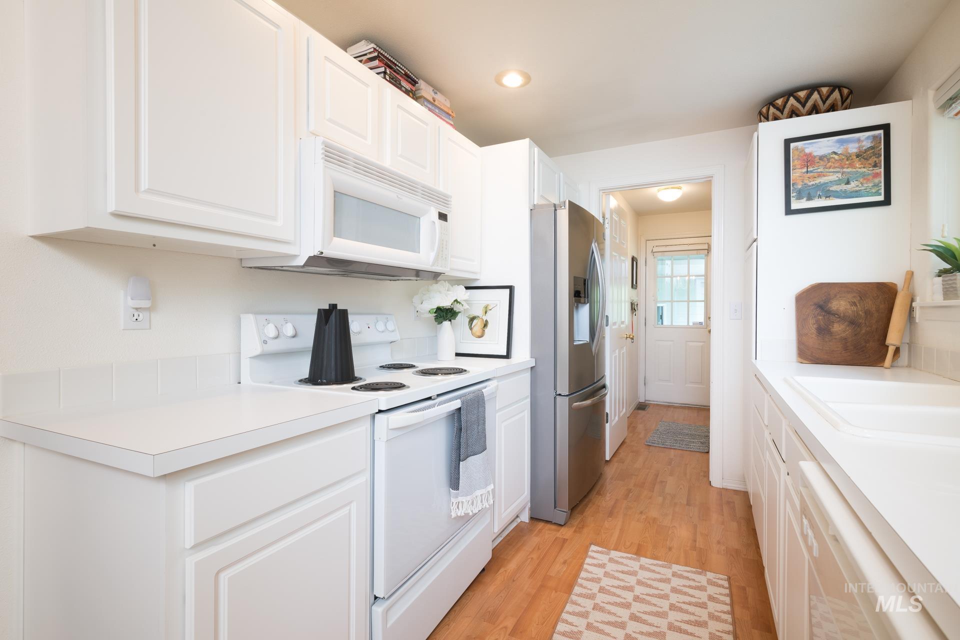 100 & 200 Trout Lane