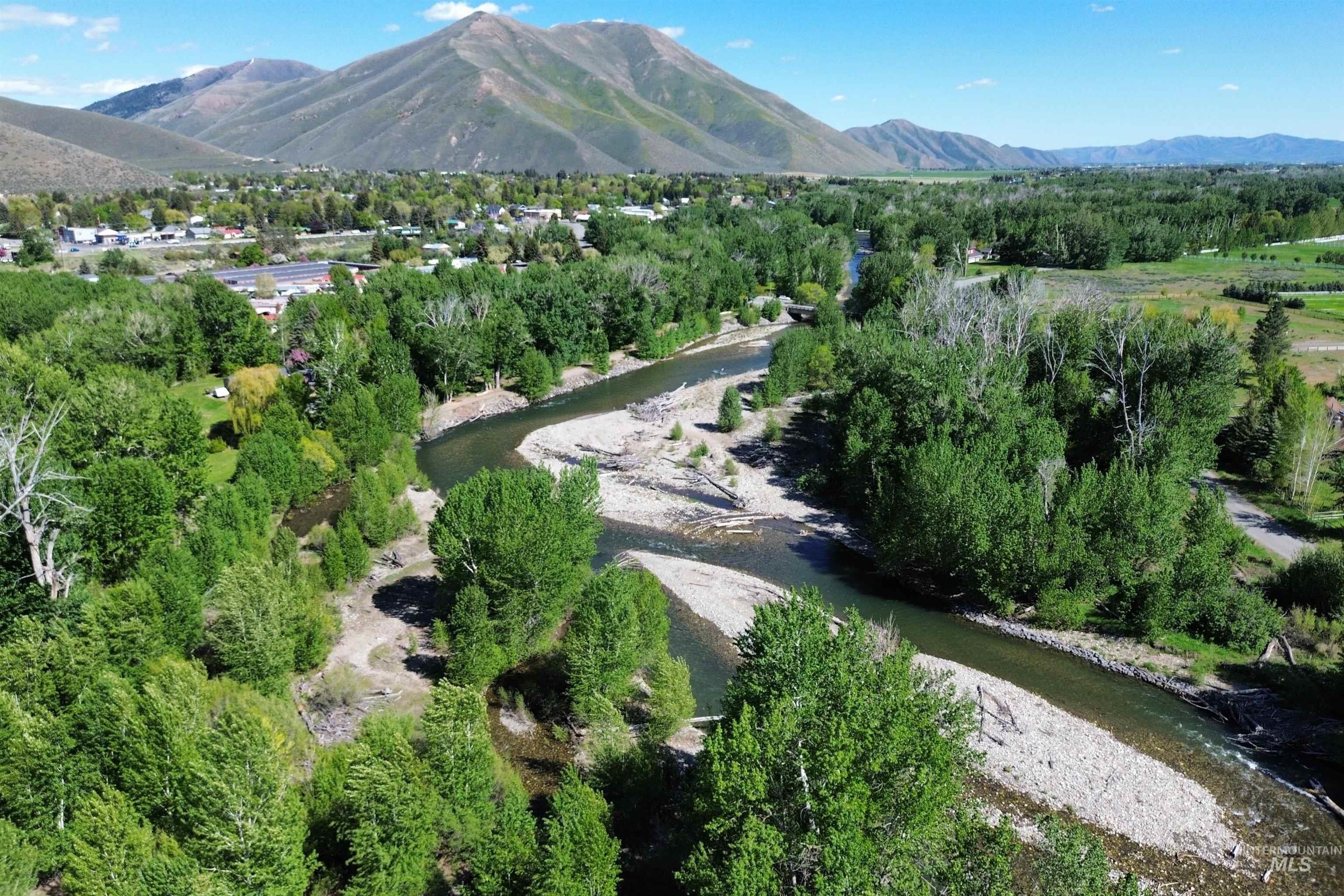 100 & 200 Trout Lane