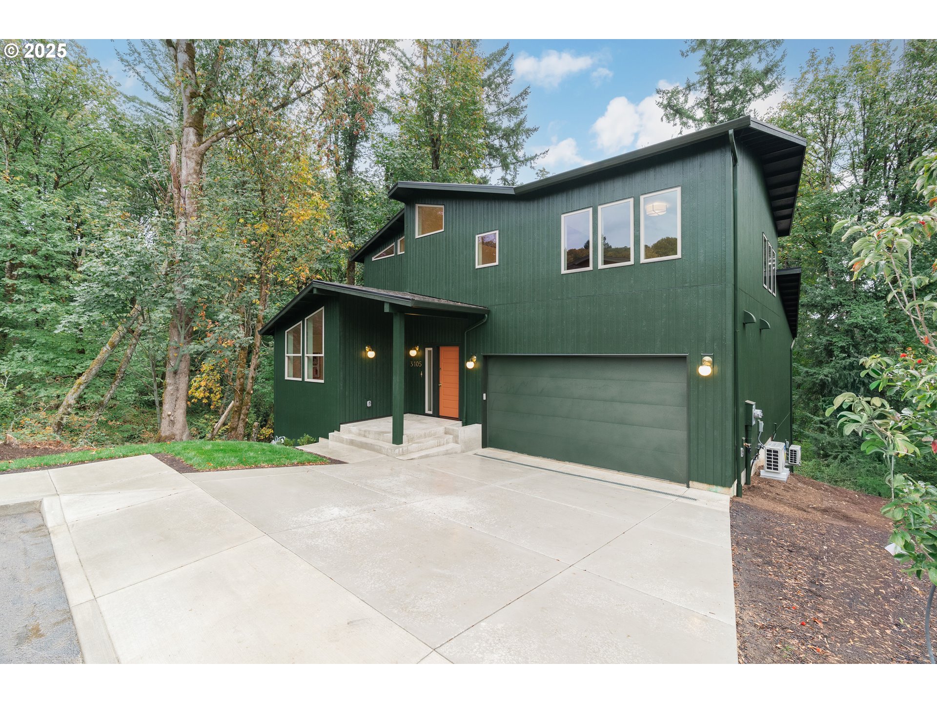 3105 NW BLUE SKY LN
