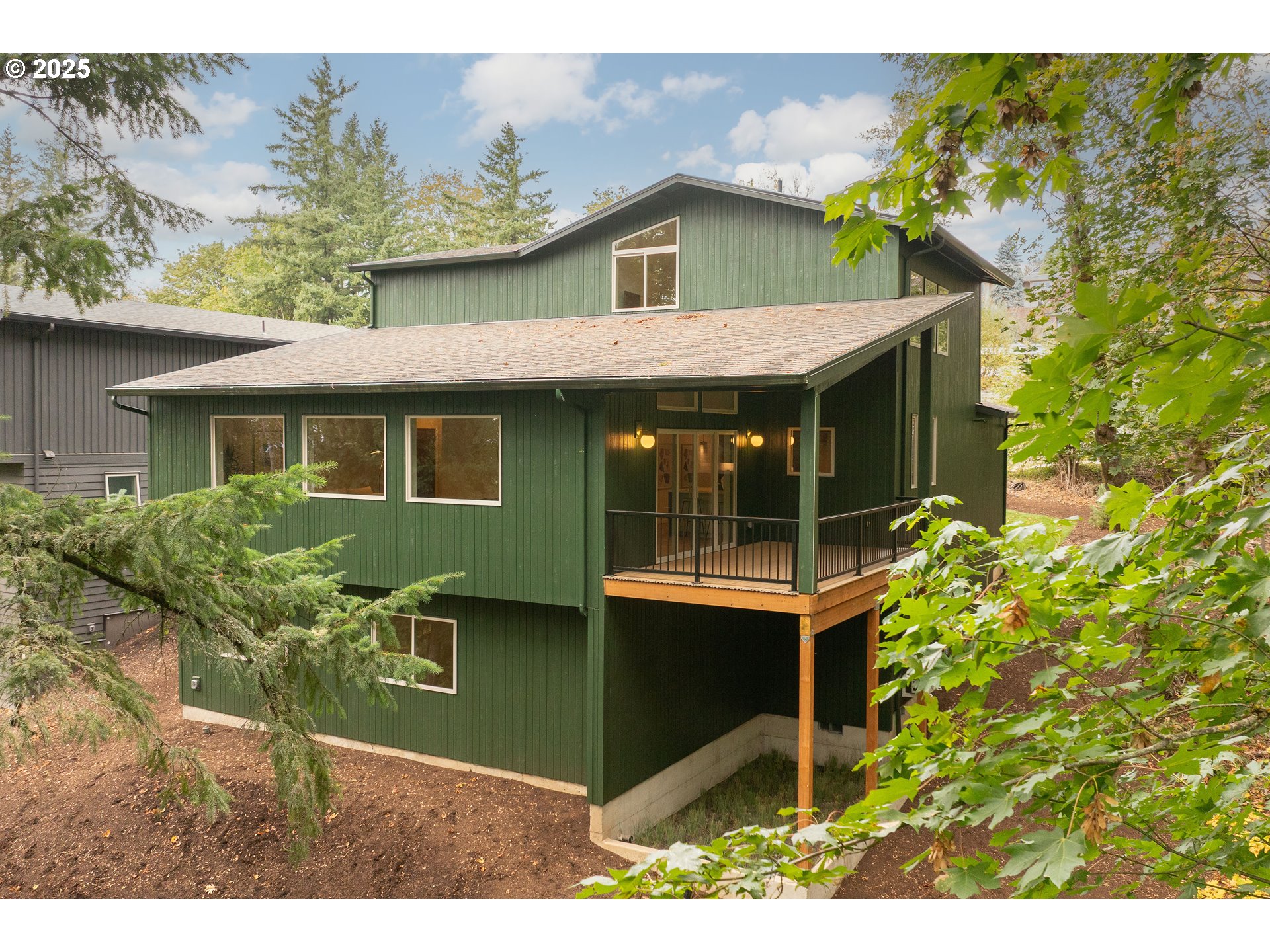 3105 NW BLUE SKY LN
