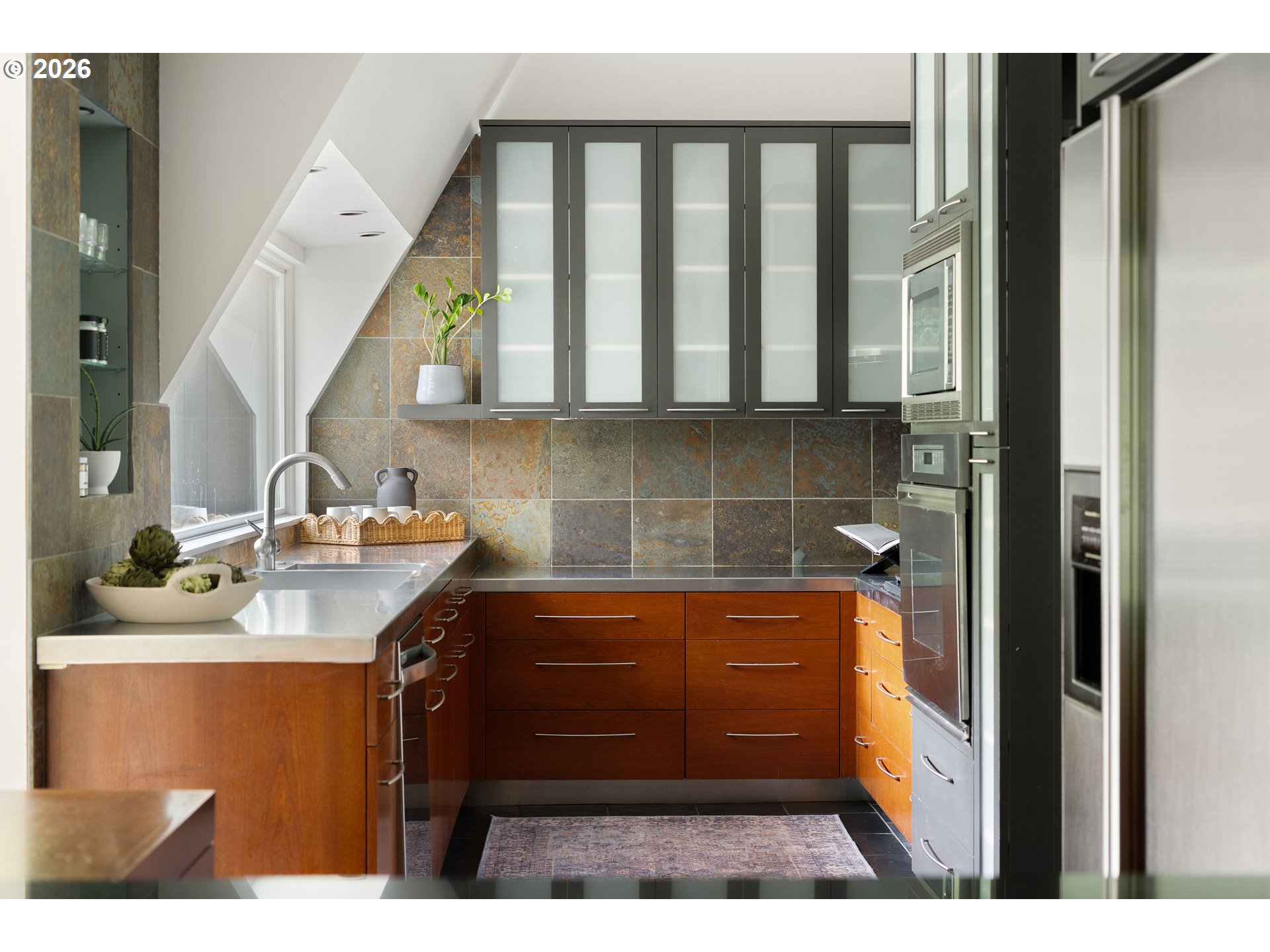 710 NW WINCHESTER TER